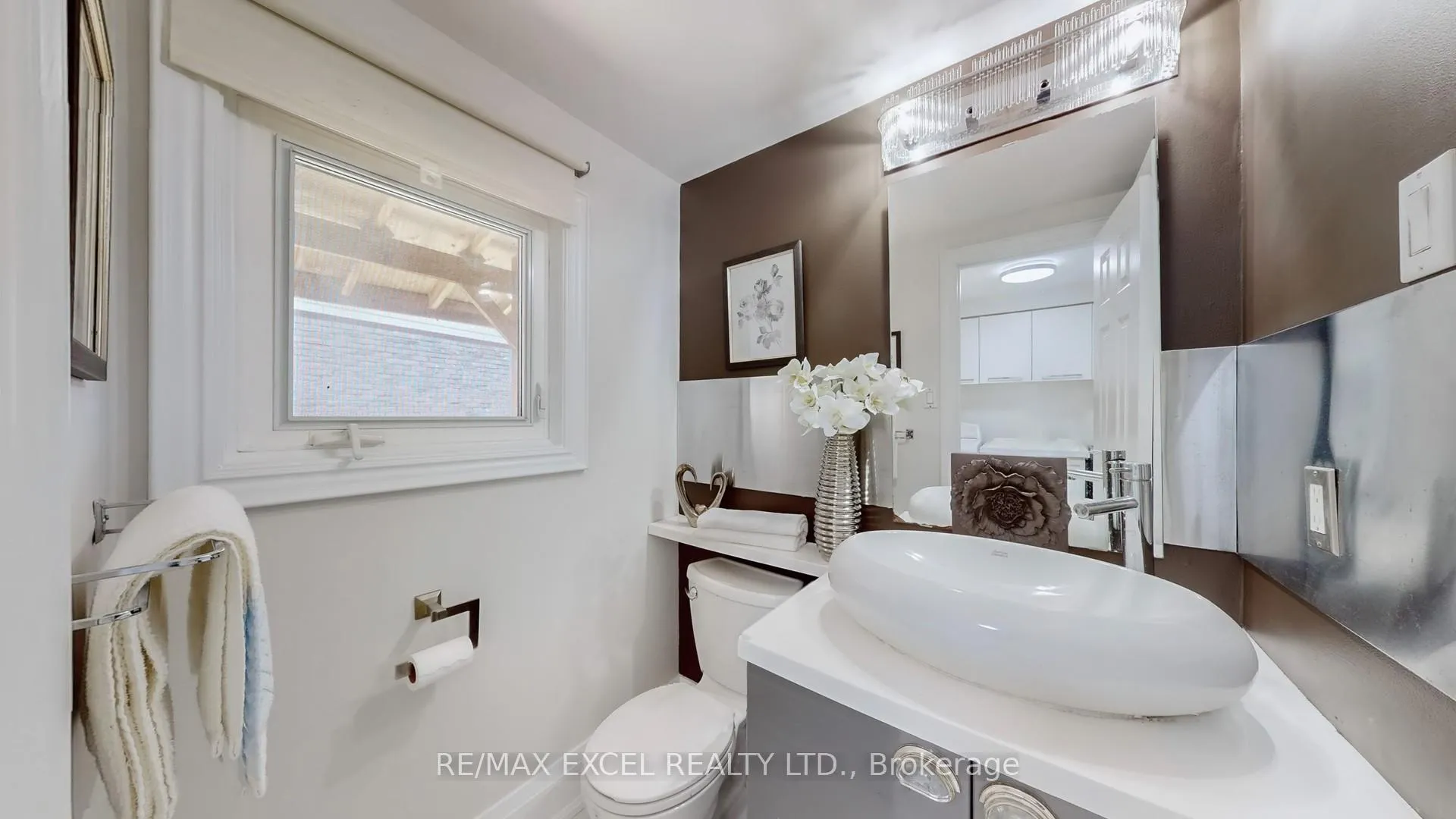 Photo 13 of 80 Eagleview Crescent, Scarborough, Steeles — HOMEH