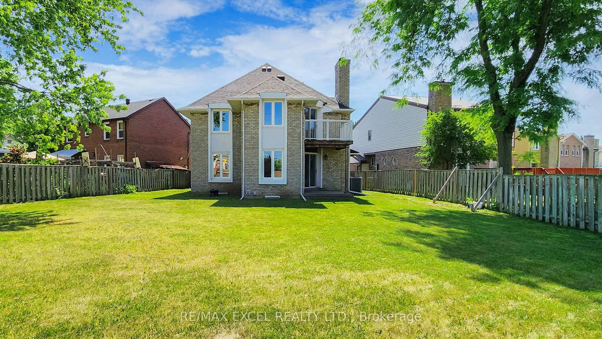 Photo 32 of 80 Eagleview Crescent, Scarborough, Steeles — HOMEH