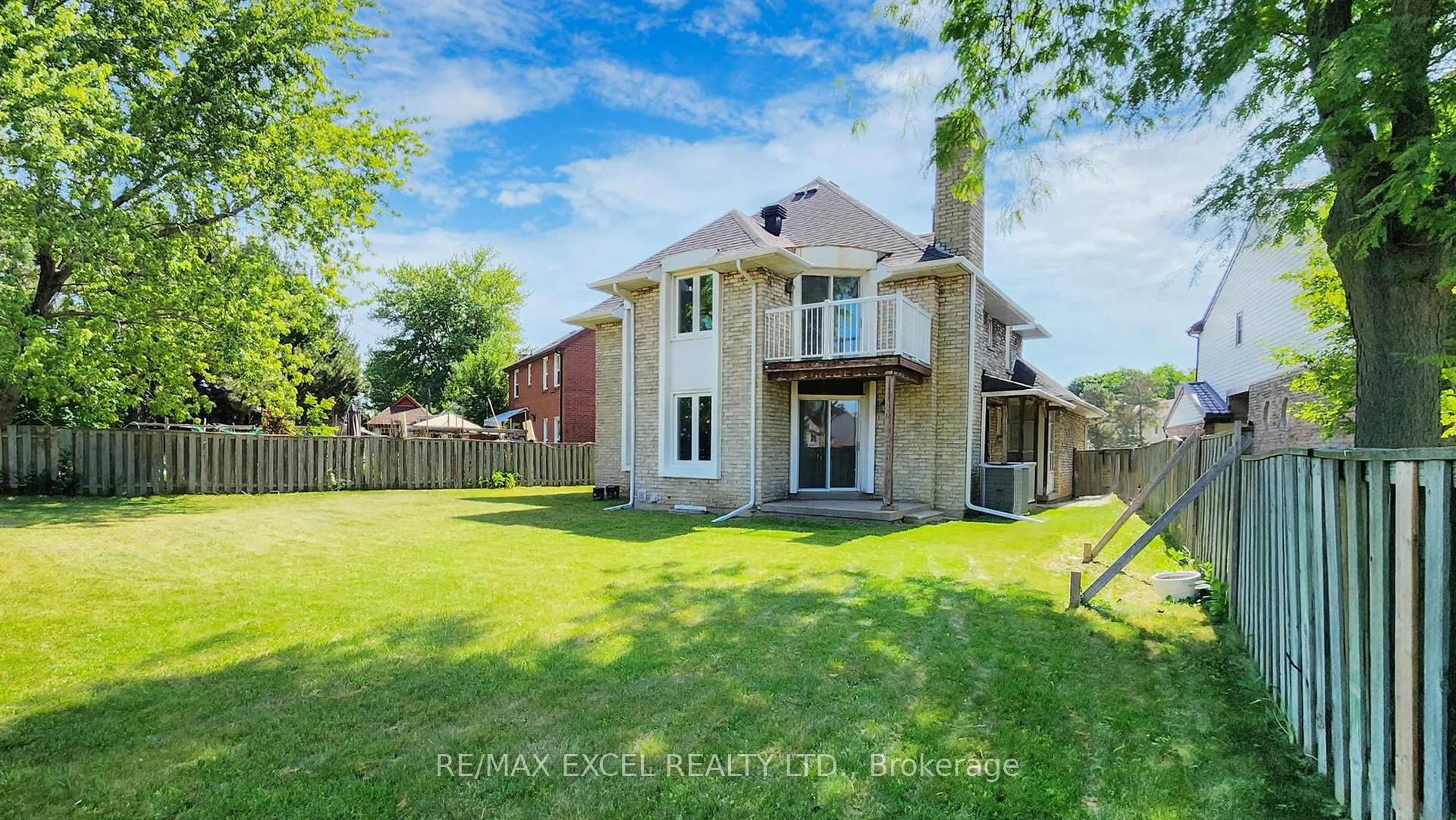 Photo 34 of 80 Eagleview Crescent, Scarborough, Steeles — HOMEH