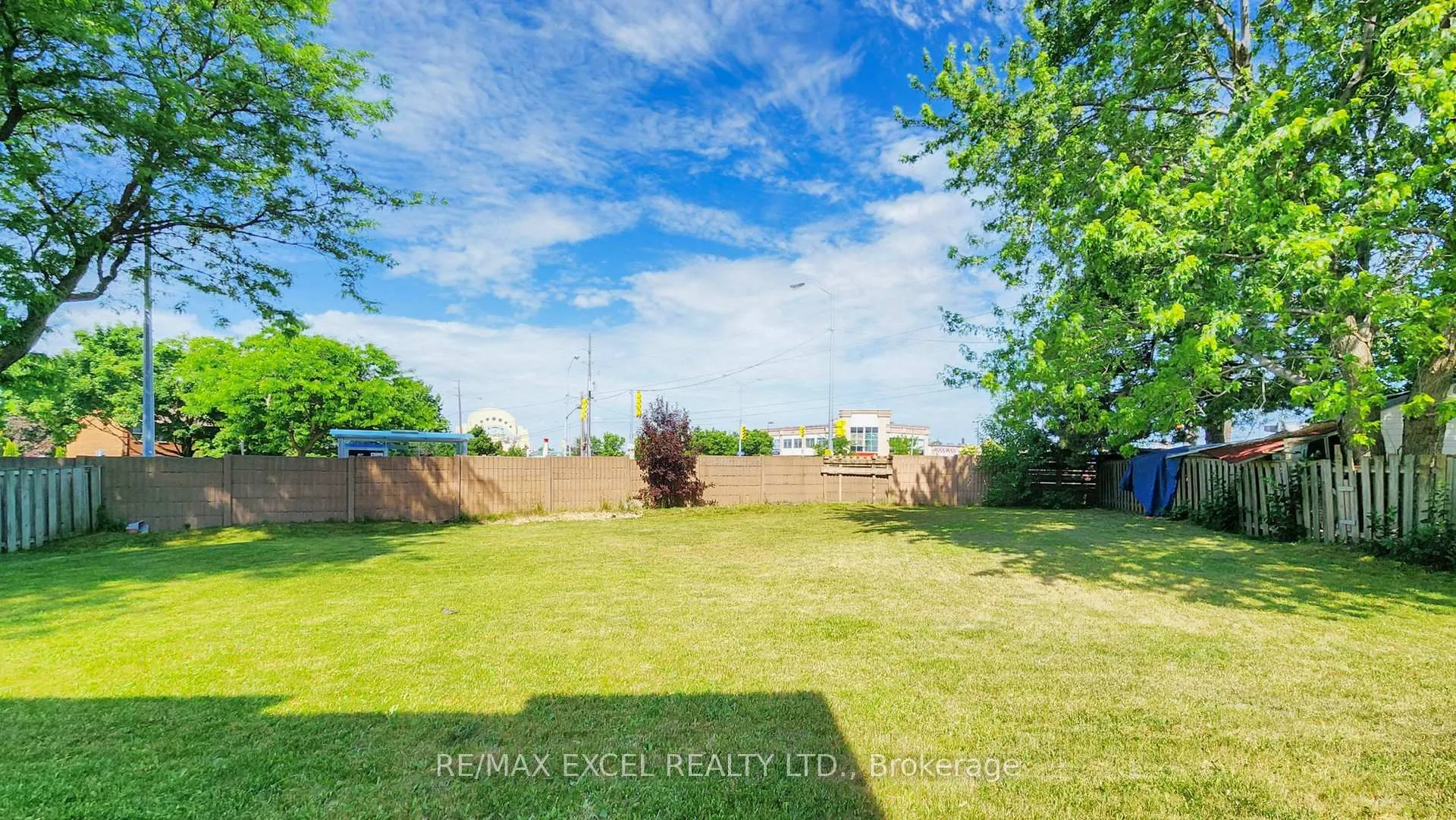 Photo 39 of 80 Eagleview Crescent, Scarborough, Steeles — HOMEH