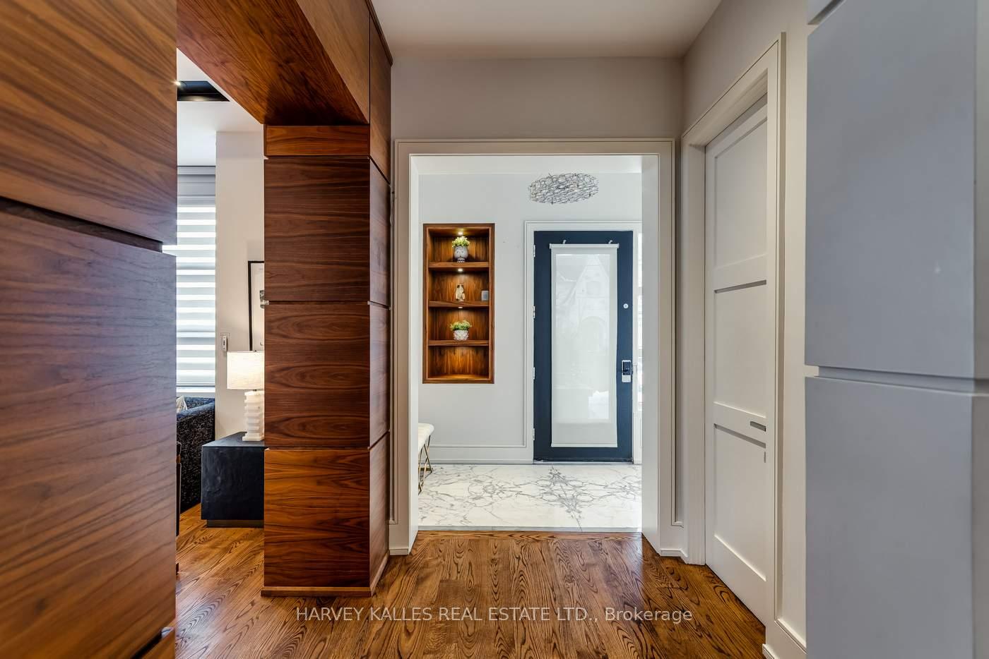 Photo 3 of 330 Brooke Avenue, Toronto, Bedford Park-Nortown — HOMEH