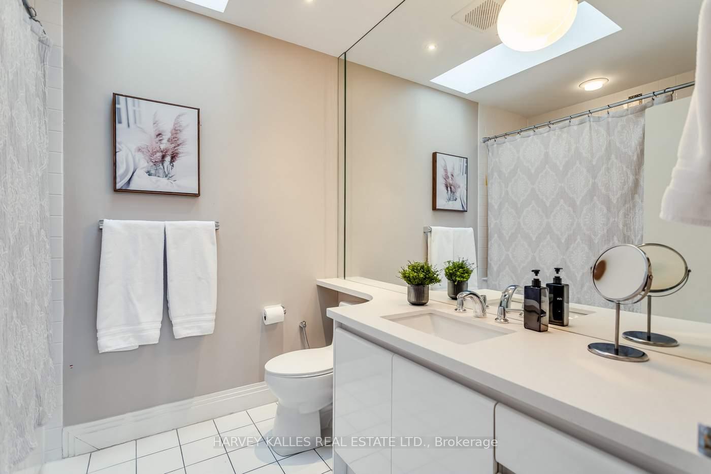 Photo 40 of 330 Brooke Avenue, Toronto, Bedford Park-Nortown — HOMEH