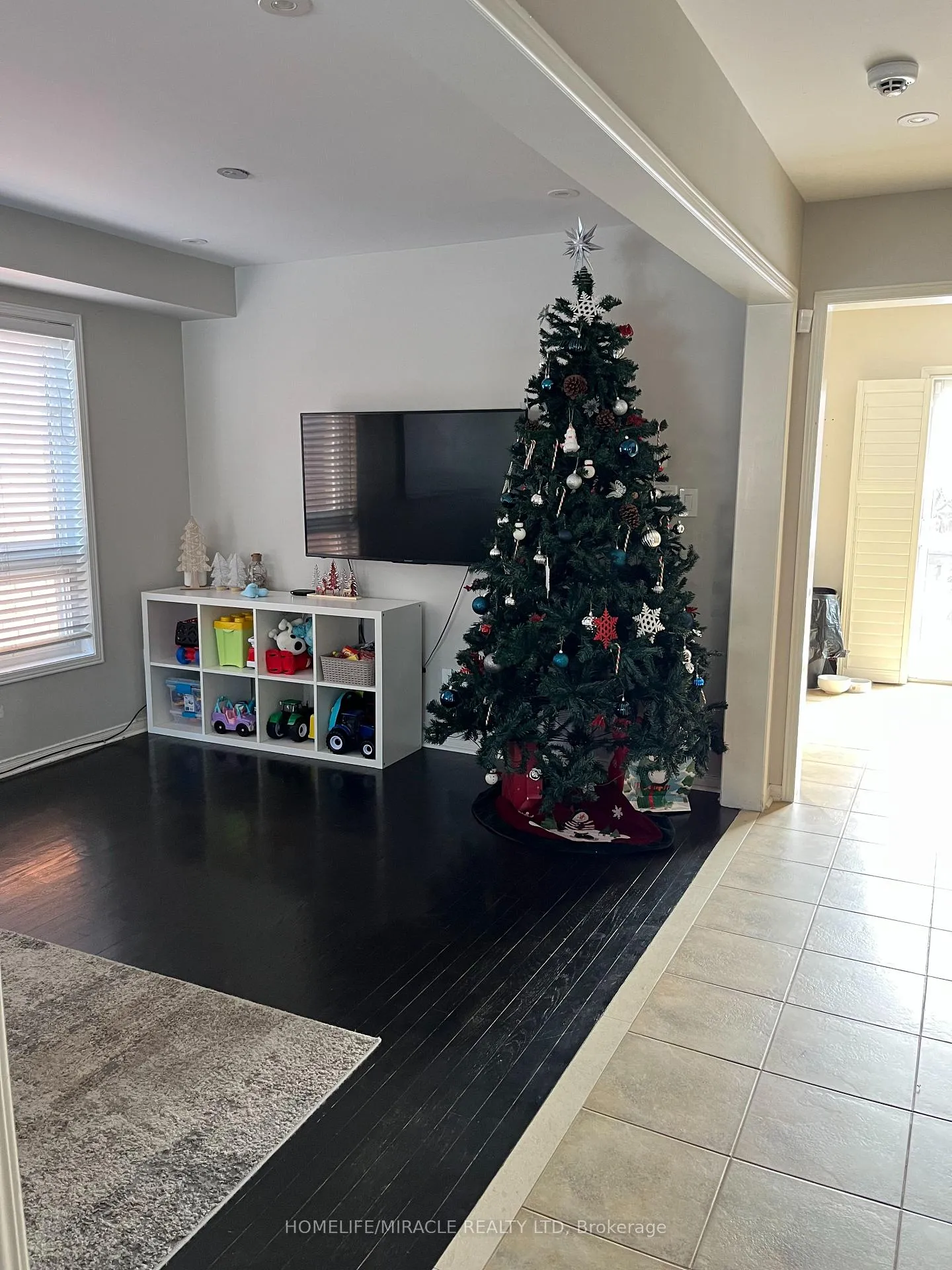 Photo 5 of 134 Williamson Drive, Brampton, Fletcher's Meadow — HOMEH