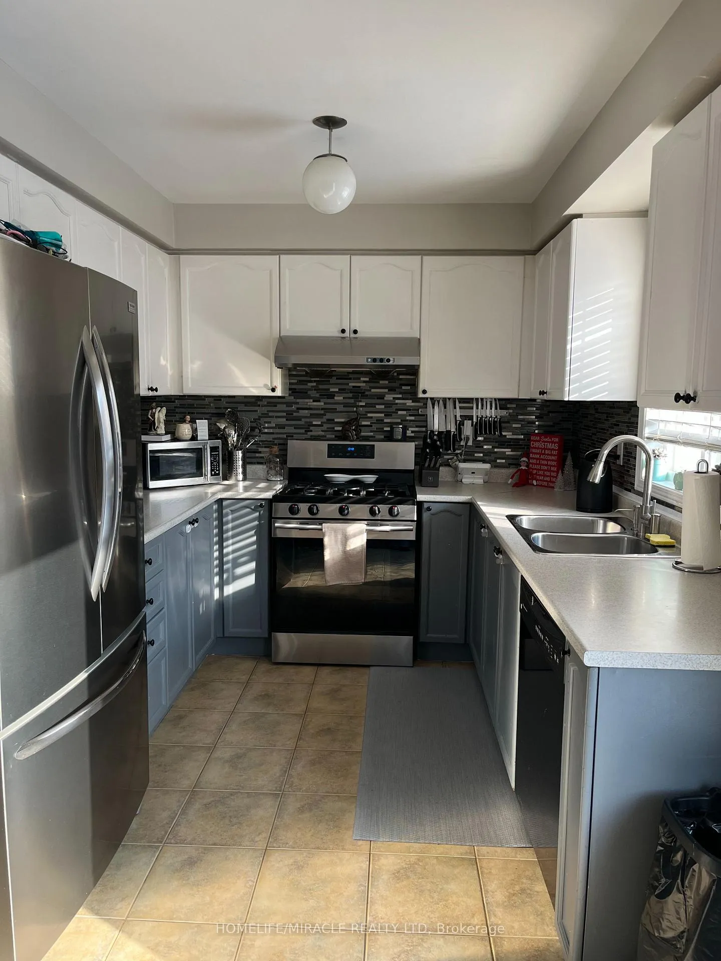 Photo 8 of 134 Williamson Drive, Brampton, Fletcher's Meadow — HOMEH