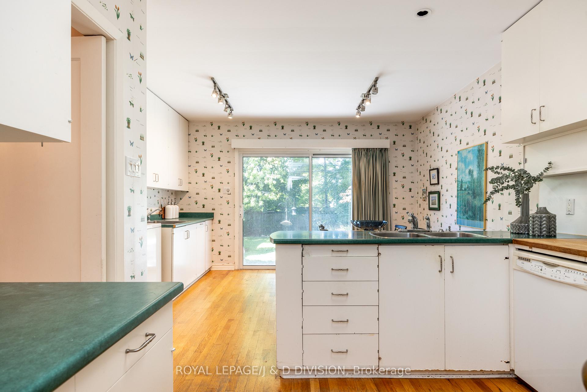 Photo 13 of 50 Eastbourne Avenue, Toronto, Yonge-Eglinton — HOMEH
