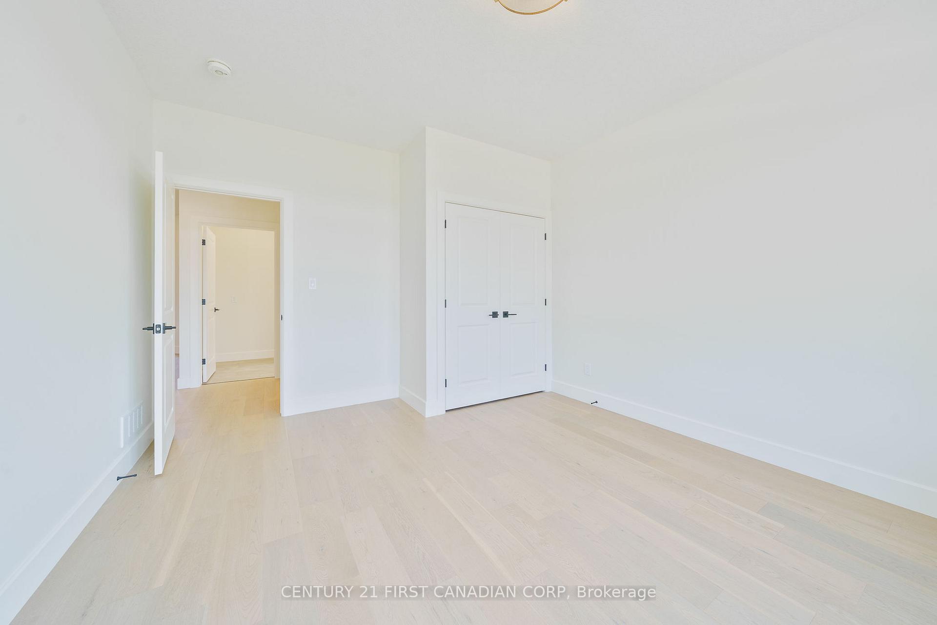 Photo 7 of 331 Thorn Drive, Strathroy-Caradoc, NE — HOMEH