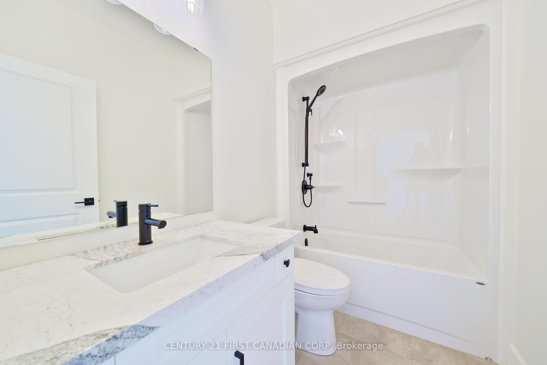 Photo 8 of 331 Thorn Drive, Strathroy-Caradoc, NE — HOMEH