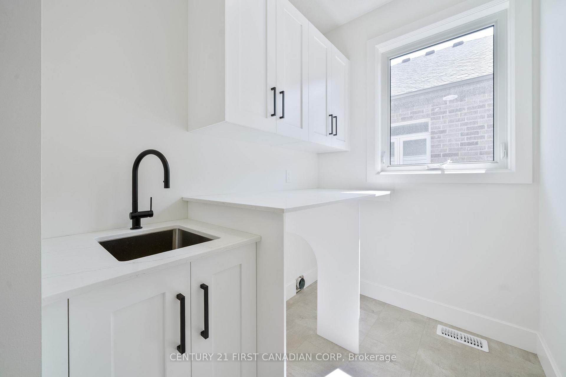 Photo 9 of 331 Thorn Drive, Strathroy-Caradoc, NE — HOMEH