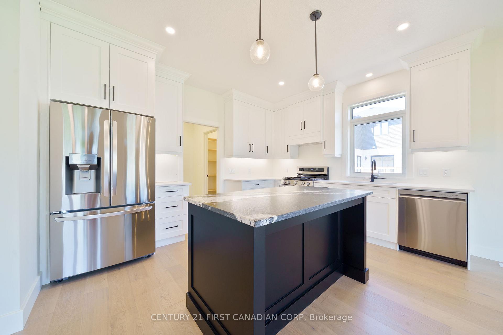 Photo 13 of 331 Thorn Drive, Strathroy-Caradoc, NE — HOMEH