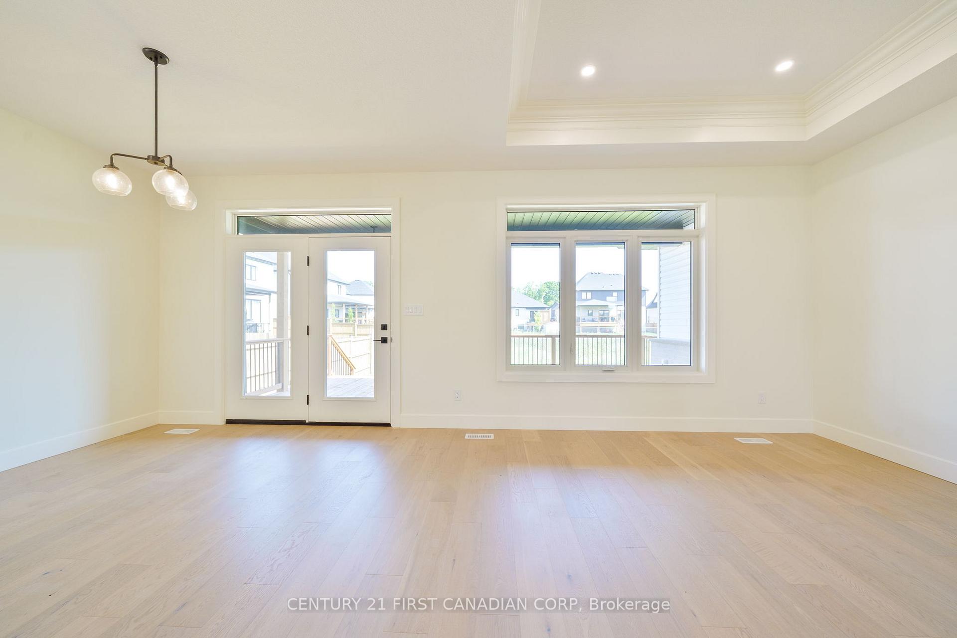 Photo 14 of 331 Thorn Drive, Strathroy-Caradoc, NE — HOMEH