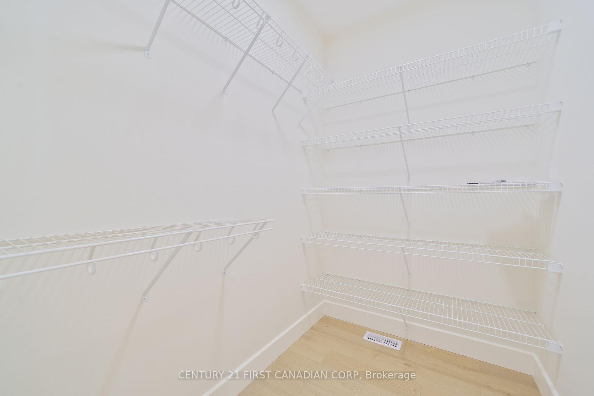 Photo 20 of 331 Thorn Drive, Strathroy-Caradoc, NE — HOMEH