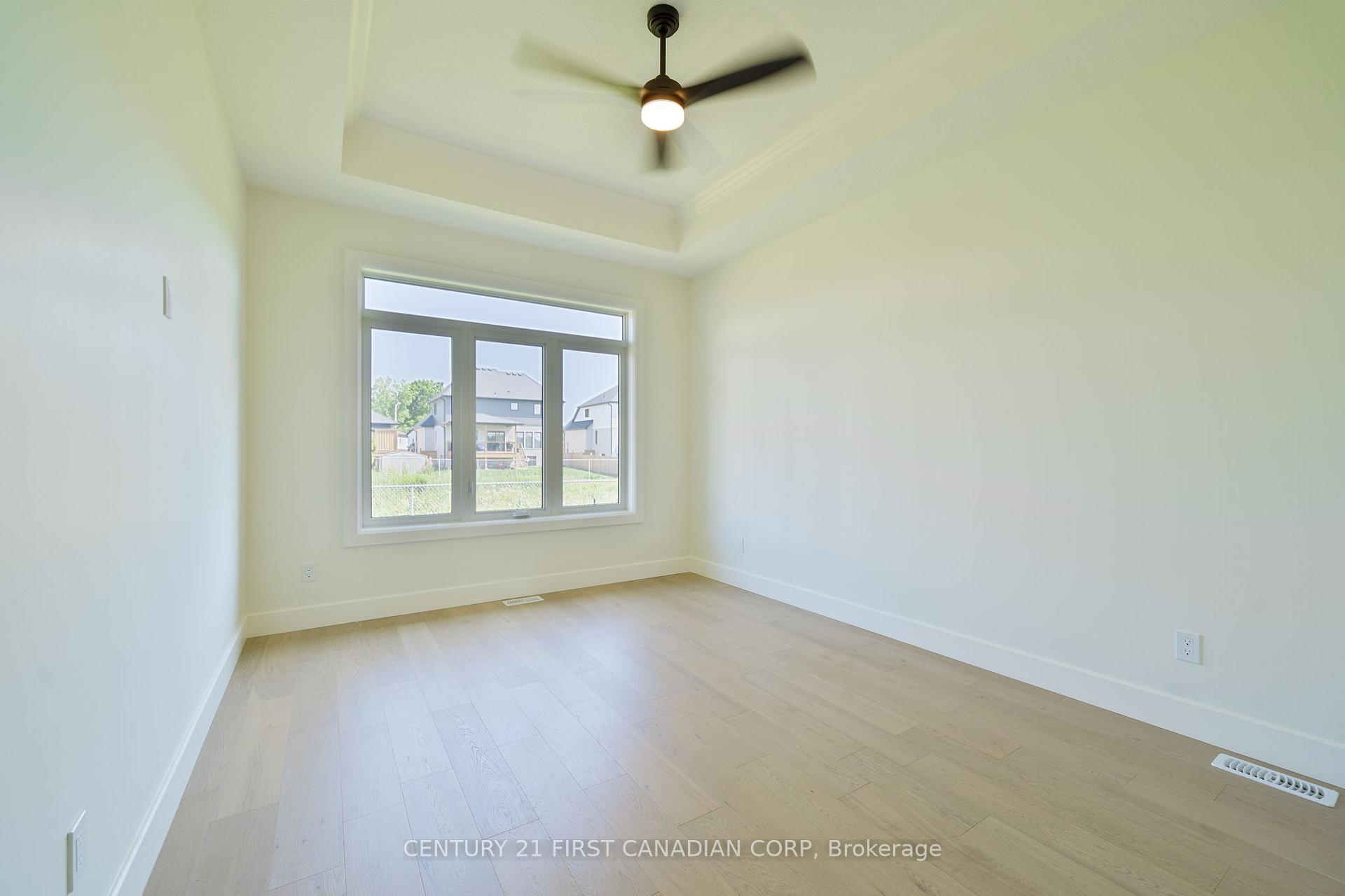 Photo 21 of 331 Thorn Drive, Strathroy-Caradoc, NE — HOMEH