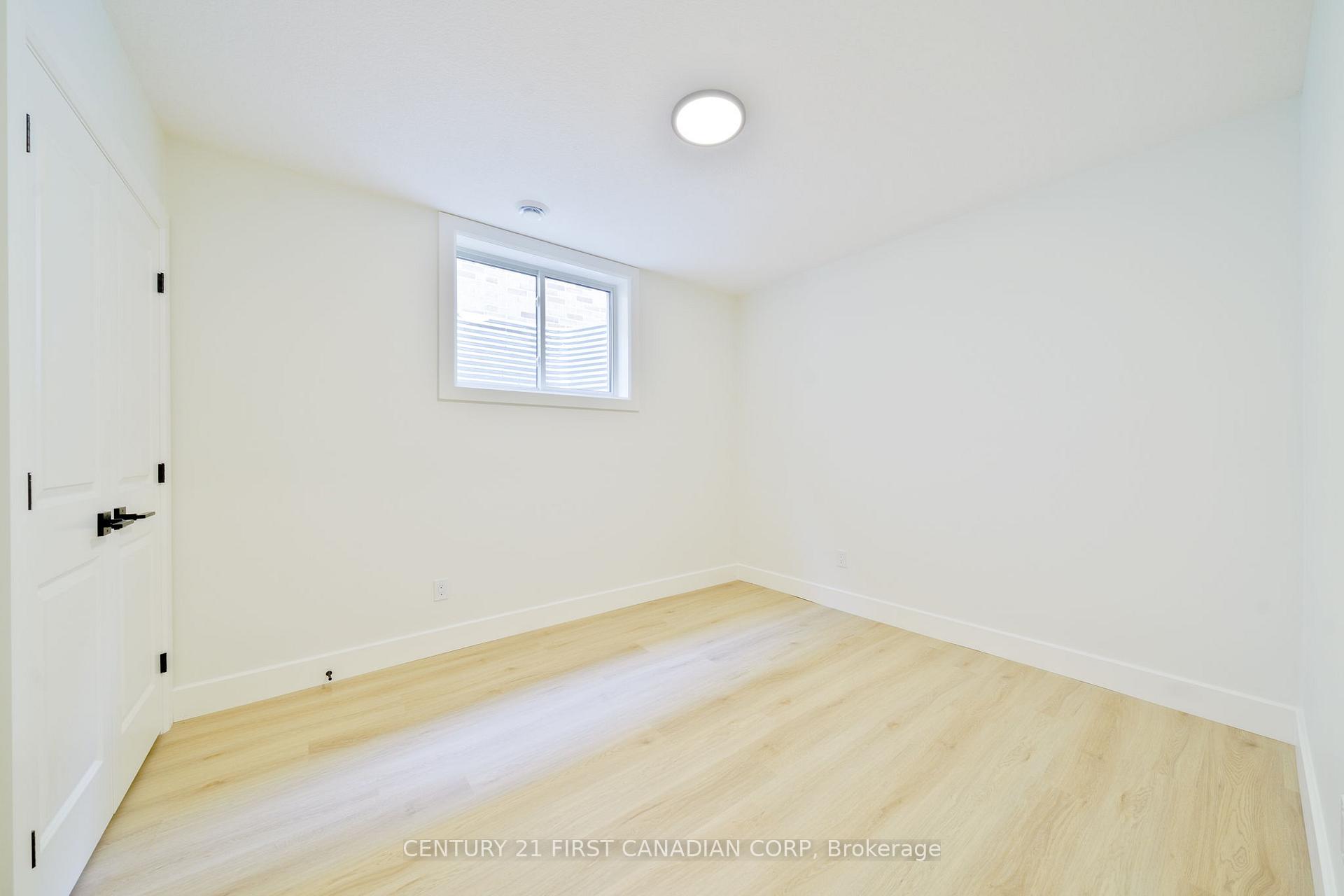 Photo 25 of 331 Thorn Drive, Strathroy-Caradoc, NE — HOMEH