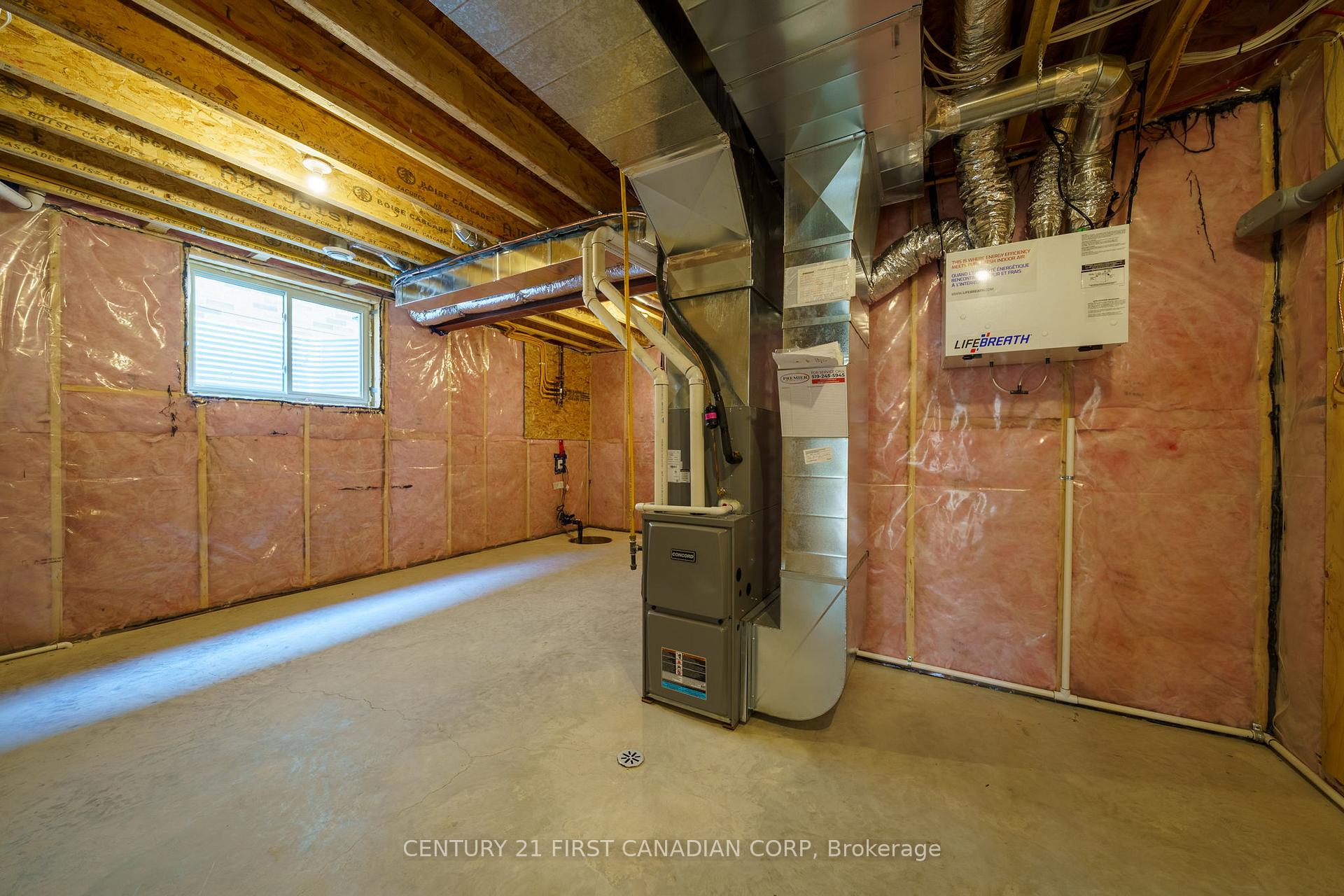Photo 30 of 331 Thorn Drive, Strathroy-Caradoc, NE — HOMEH