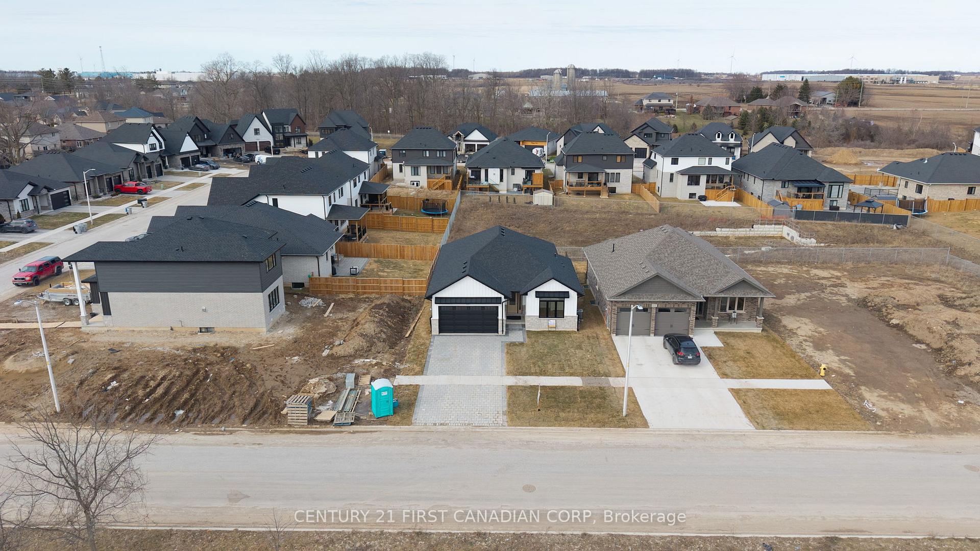 Photo 36 of 331 Thorn Drive, Strathroy-Caradoc, NE — HOMEH