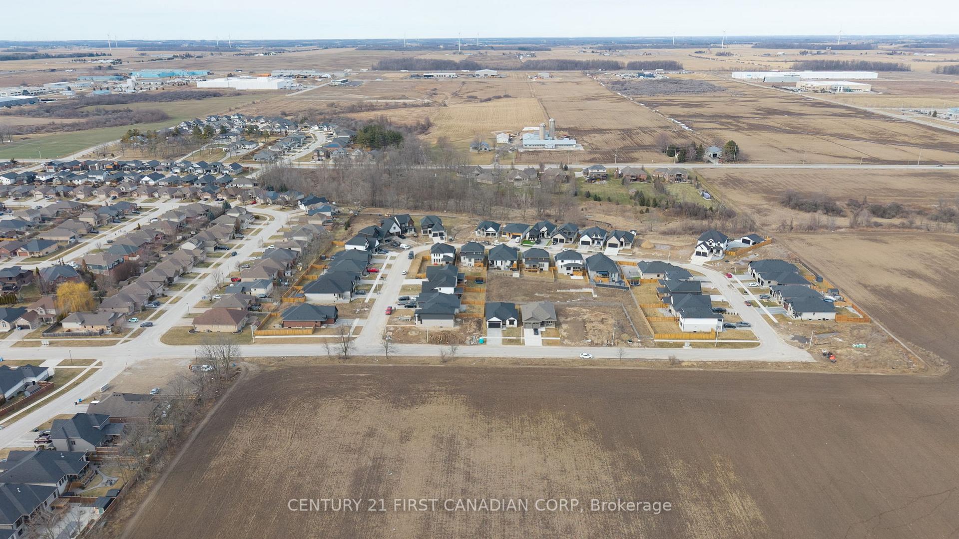 Photo 39 of 331 Thorn Drive, Strathroy-Caradoc, NE — HOMEH
