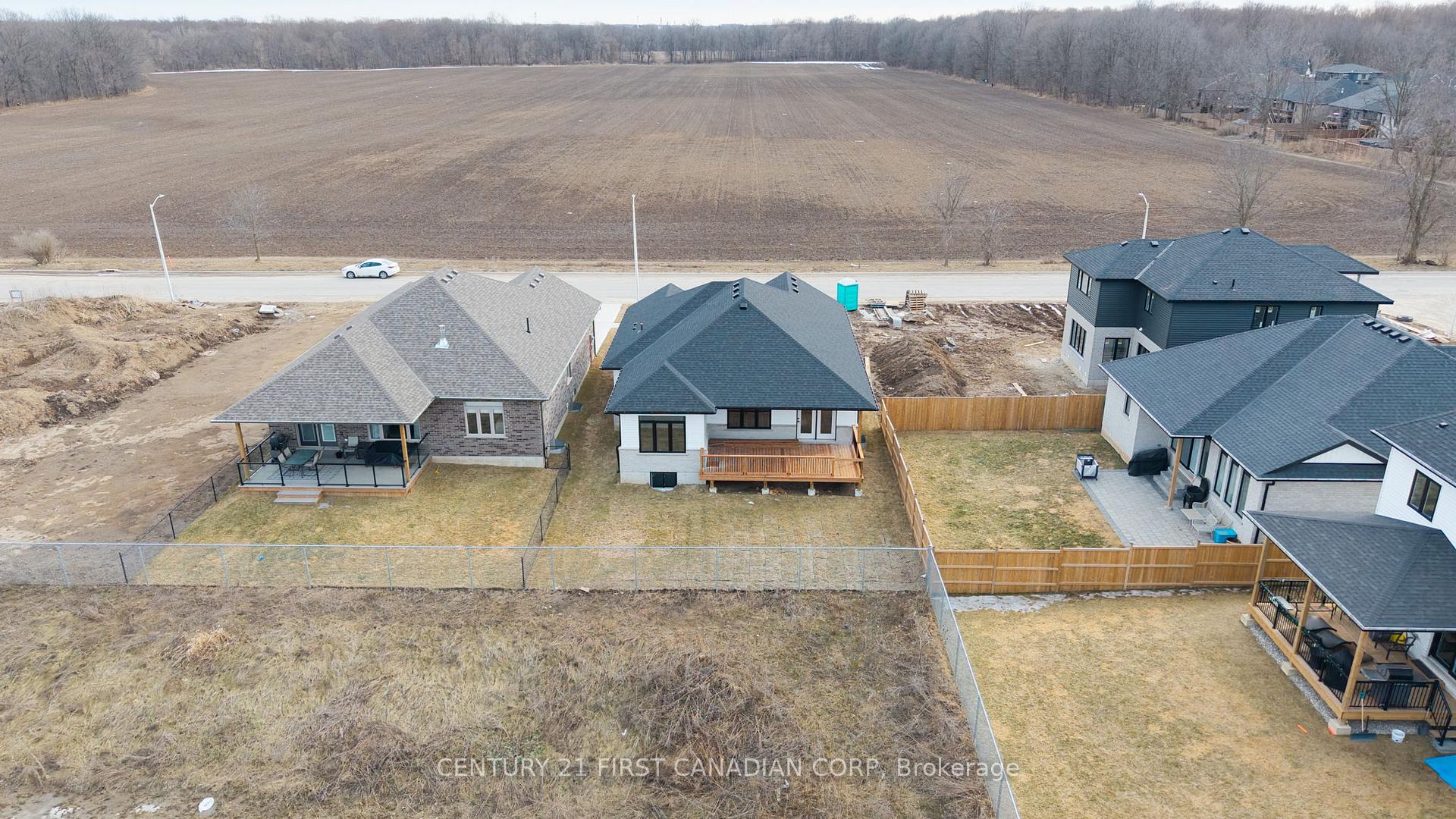 Photo 41 of 331 Thorn Drive, Strathroy-Caradoc, NE — HOMEH