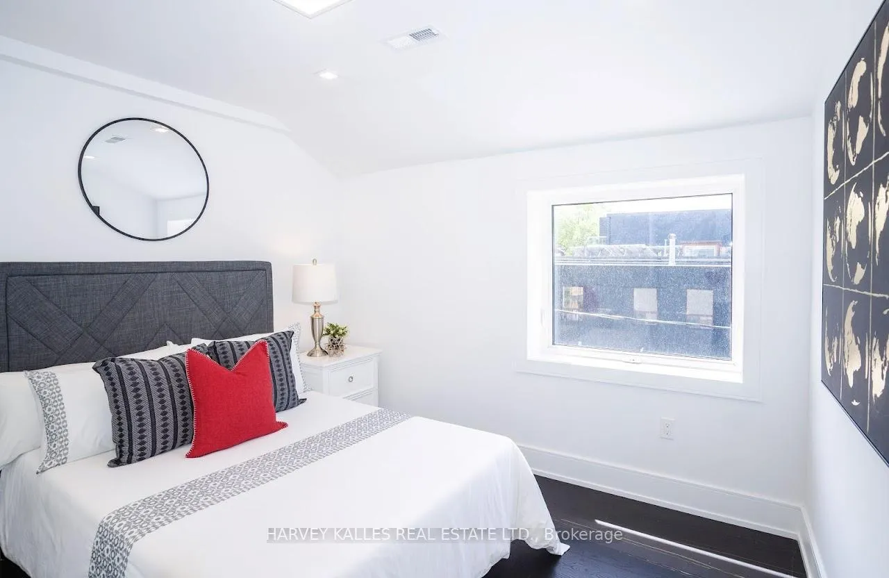 Photo 8 of Unit 3, 200 Munro Street, Toronto, South Riverdale — HOMEH