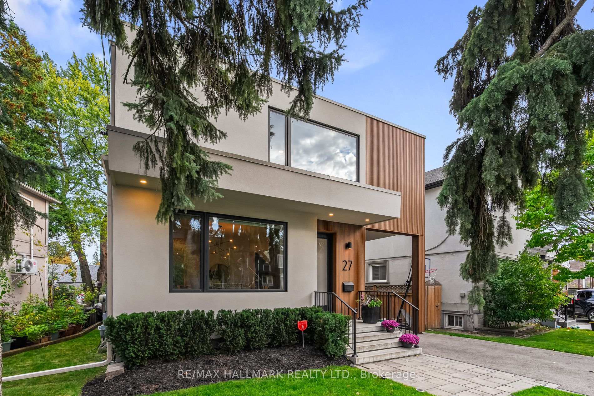 Photo 1 of 27 Glencrest Boulevard, Toronto, O'Connor-Parkview — HOMEH