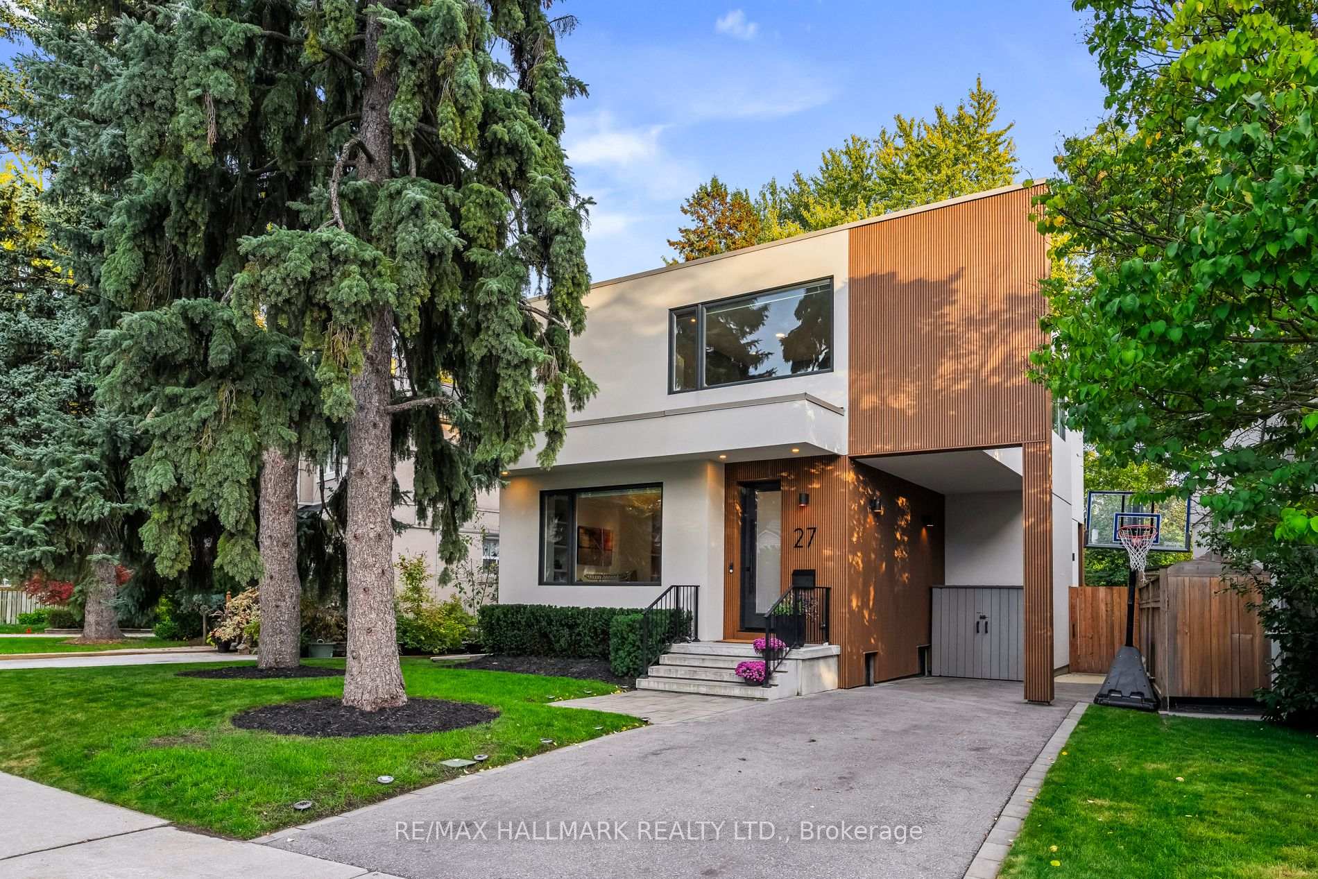 Photo 2 of 27 Glencrest Boulevard, Toronto, O'Connor-Parkview — HOMEH