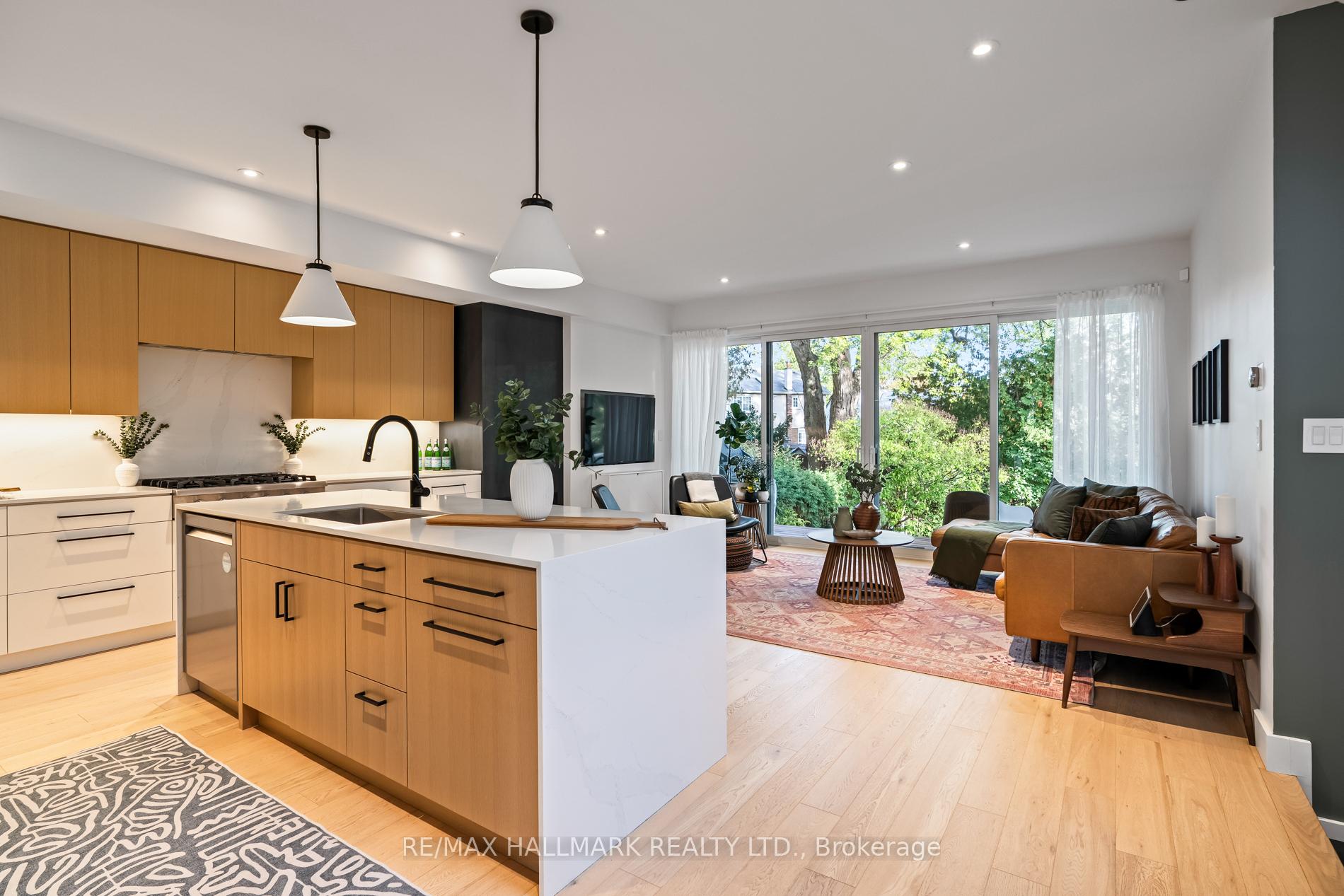 Photo 10 of 27 Glencrest Boulevard, Toronto, O'Connor-Parkview — HOMEH