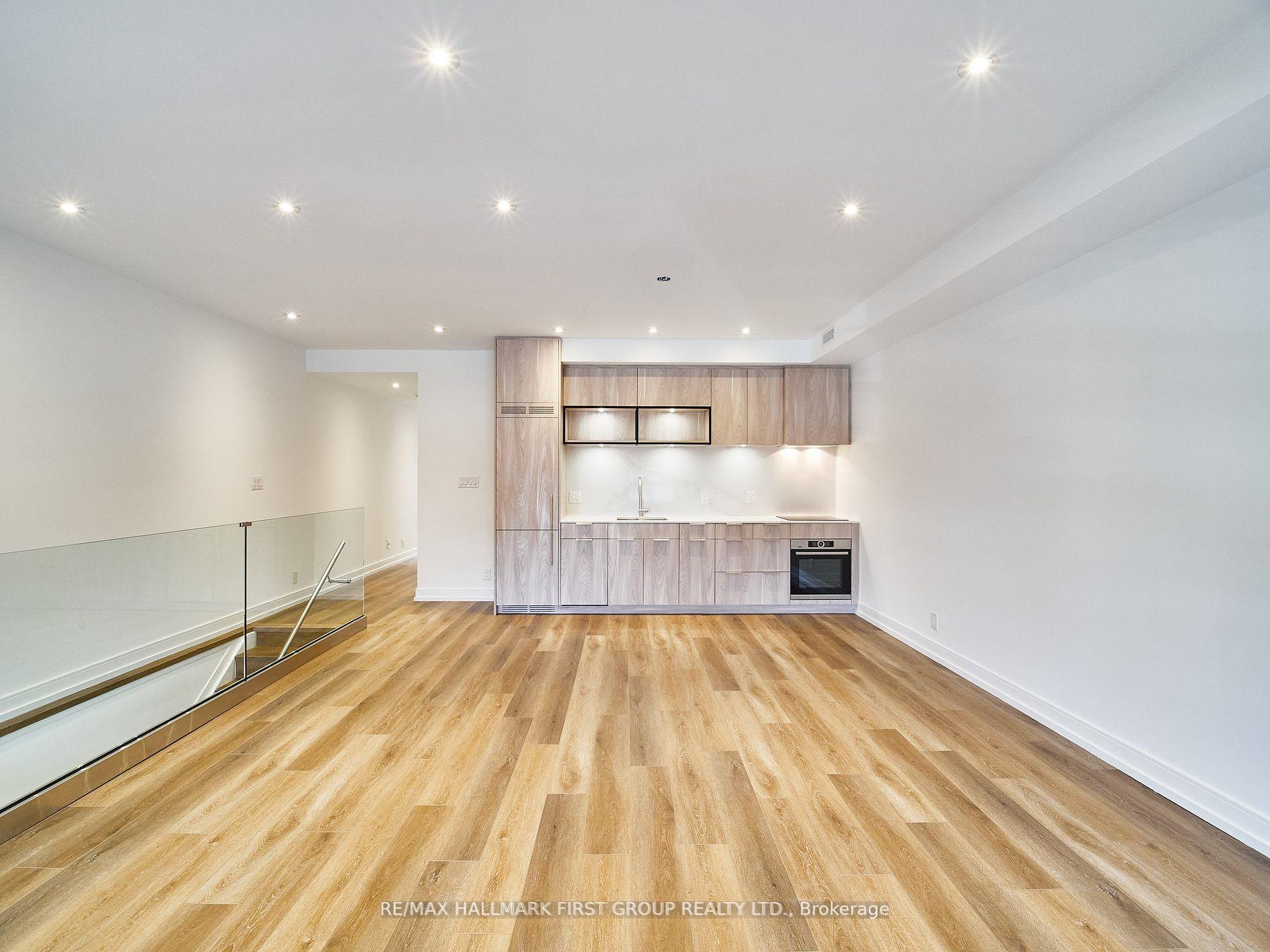 Photo 8 of Unit Upper, 2598 Yonge Street, Toronto, Lawrence Park South — HOMEH