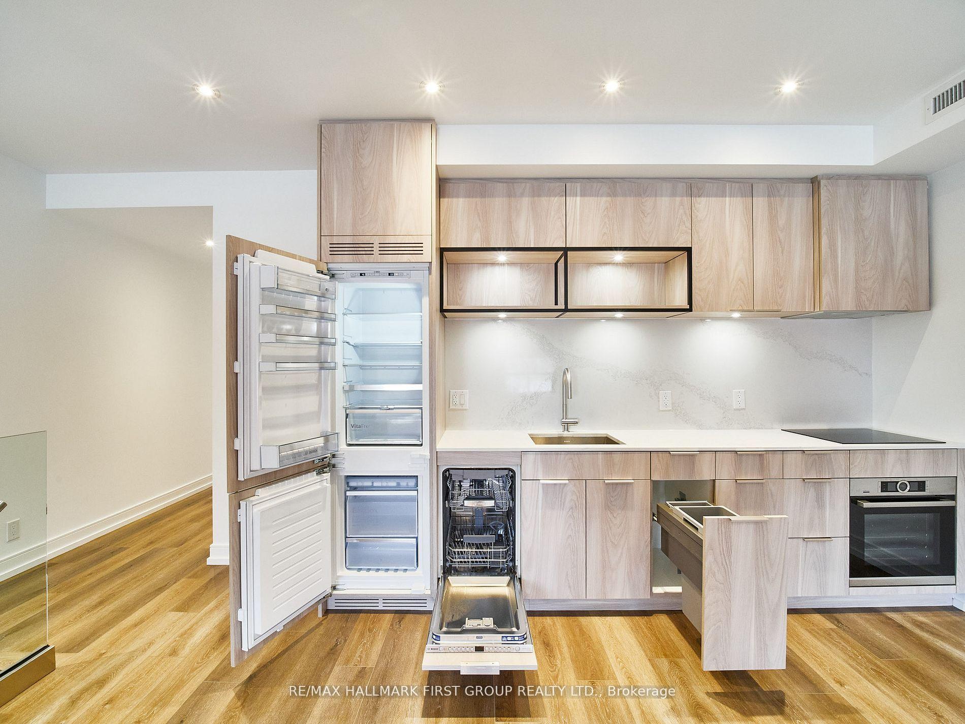 Photo 9 of Unit Upper, 2598 Yonge Street, Toronto, Lawrence Park South — HOMEH