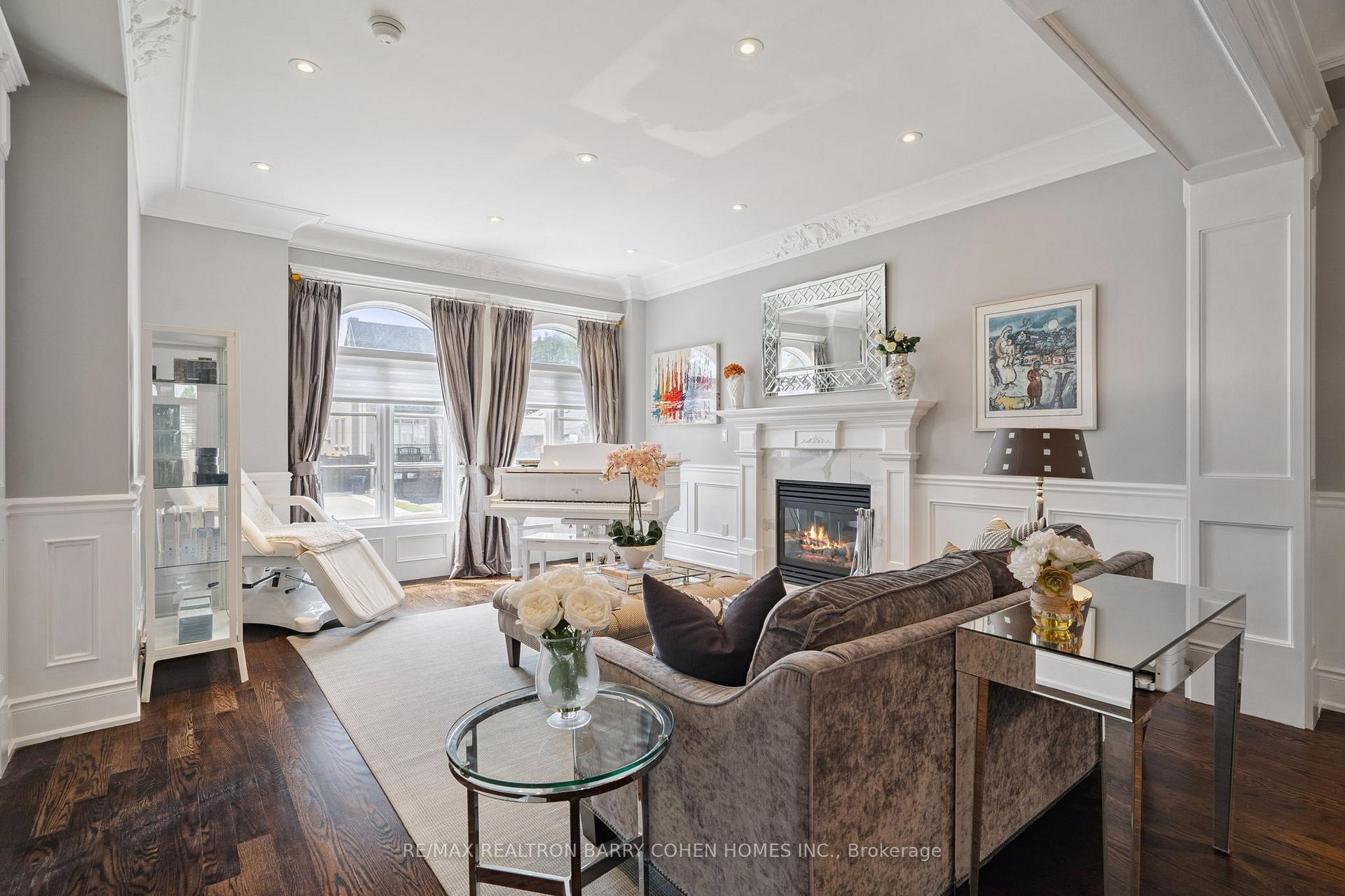 Photo 3 of 168 Dunblaine Avenue, Toronto, Bedford Park-Nortown — HOMEH