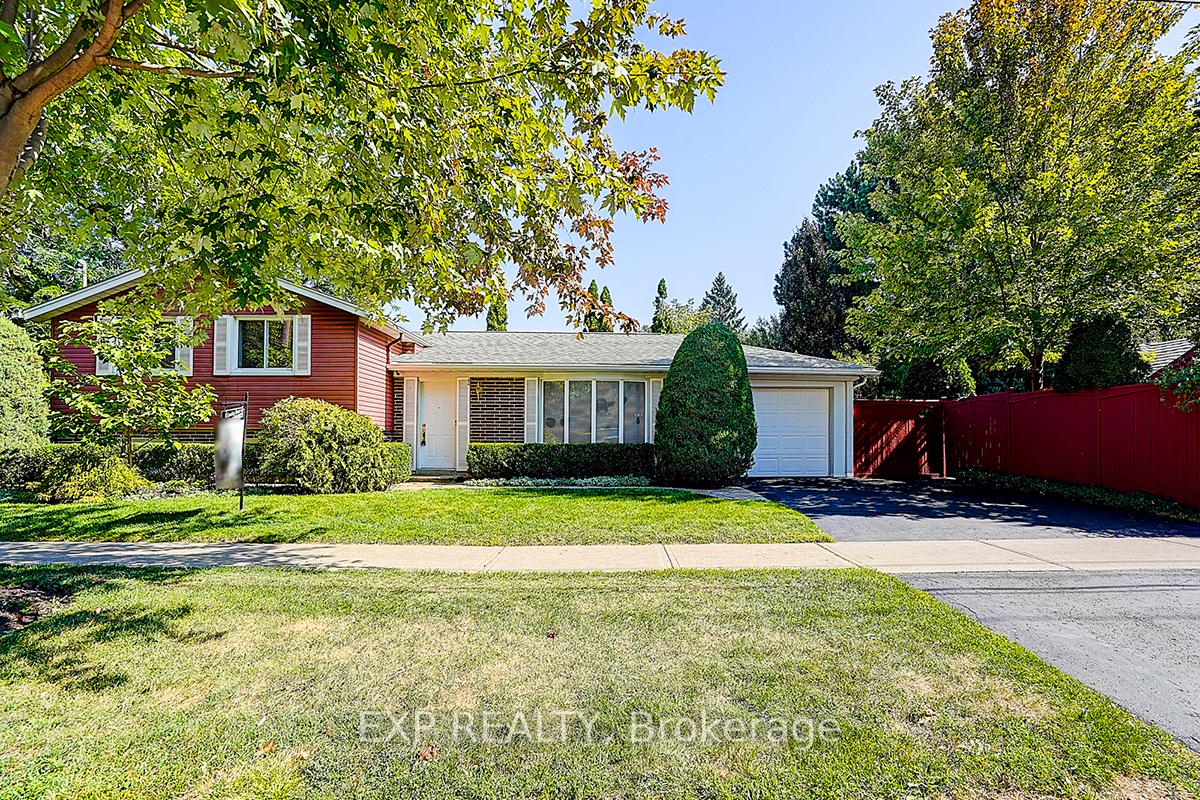 Front of 62 Kempsell Crescent
