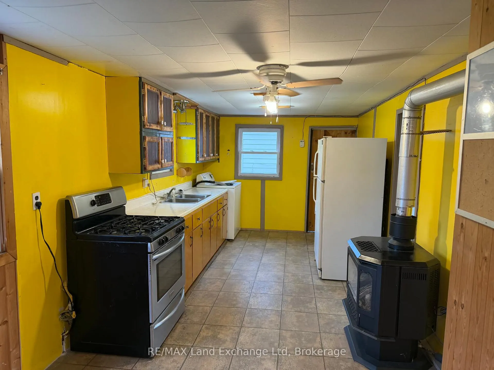 Photo 8 of 178 James Street, Central Huron, Clinton — HOMEH
