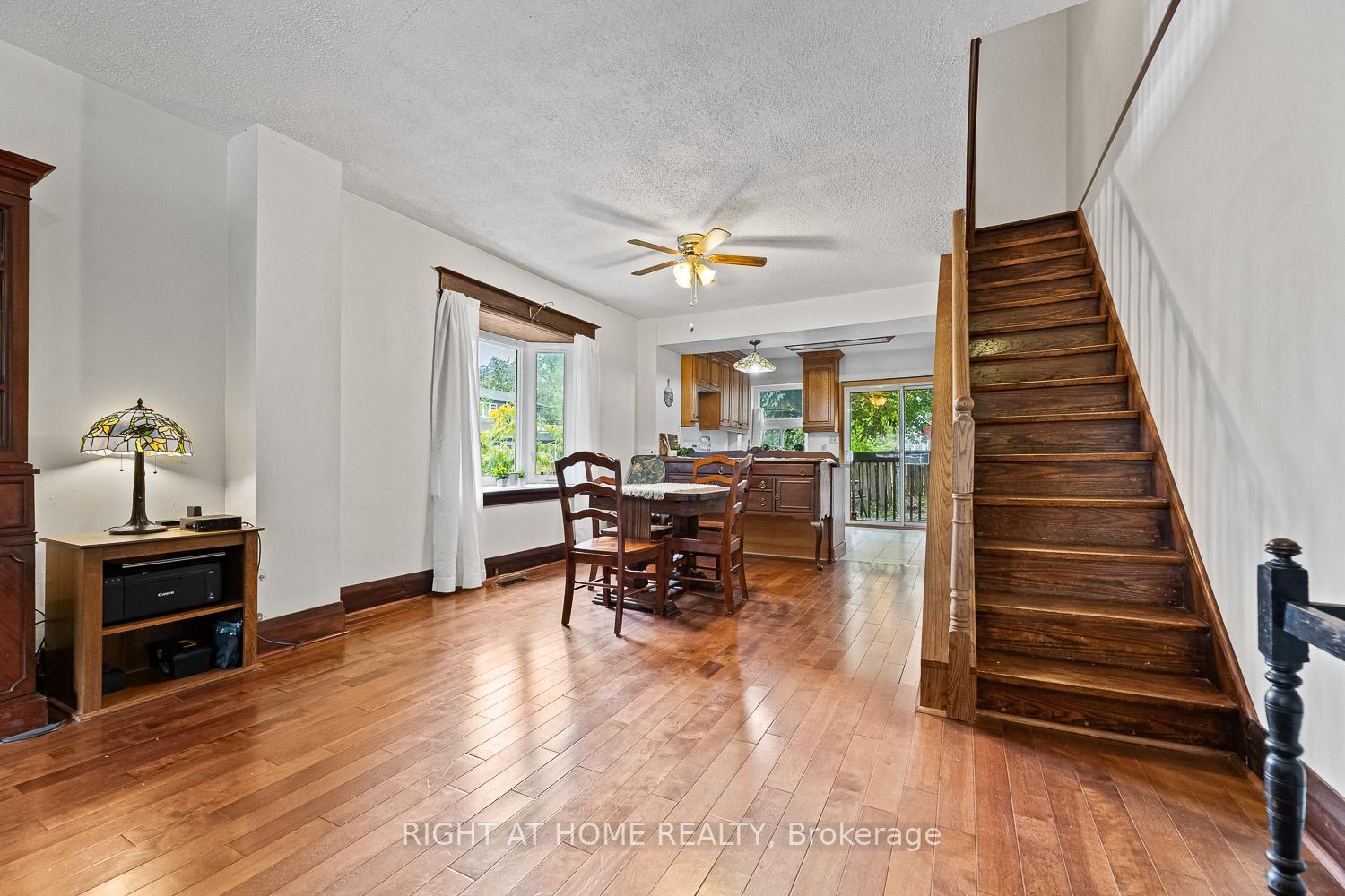 Photo 3 of 2062 Gerrard Street E, Toronto, East End-Danforth — HOMEH