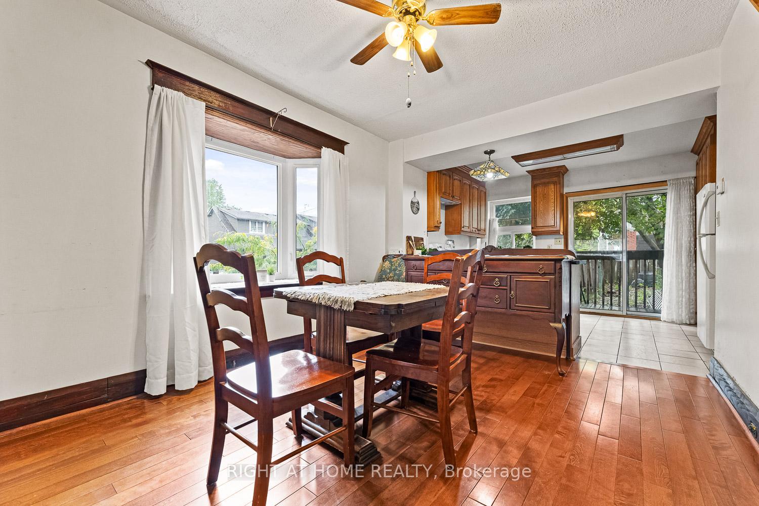 Photo 7 of 2062 Gerrard Street E, Toronto, East End-Danforth — HOMEH