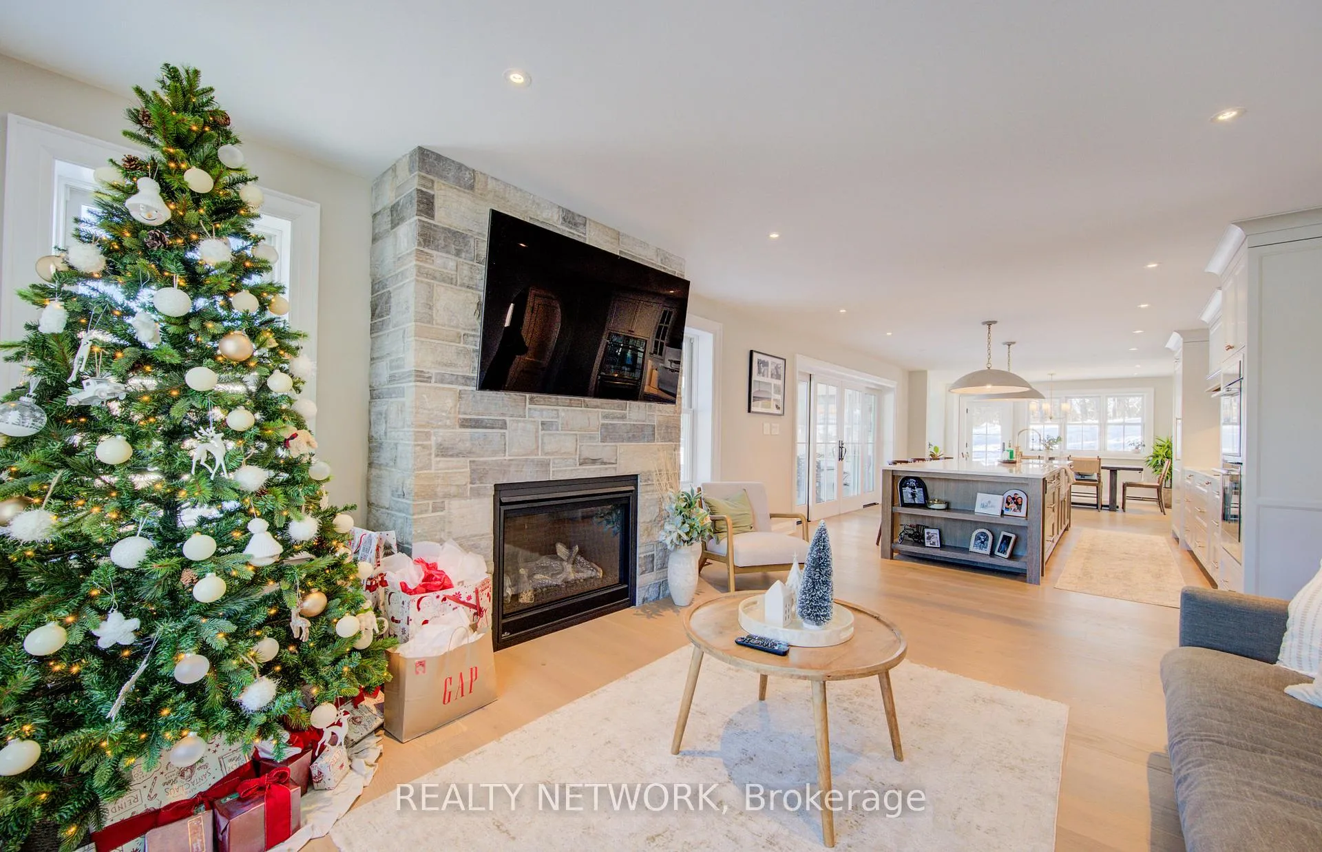 Photo 12 of 895 Jerseyville Road W, Hamilton, Rural Ancaster — HOMEH