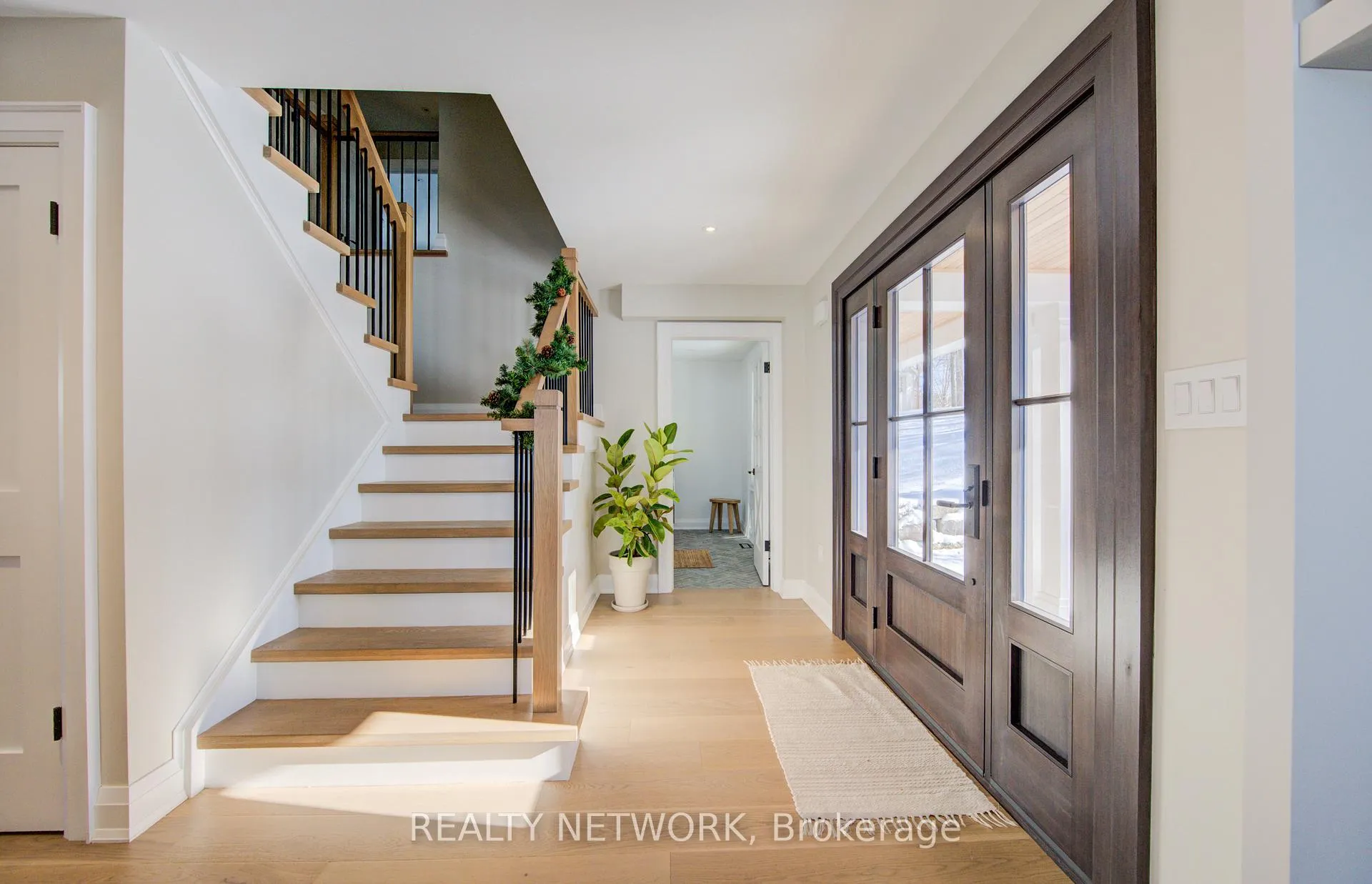Photo 21 of 895 Jerseyville Road W, Hamilton, Rural Ancaster — HOMEH