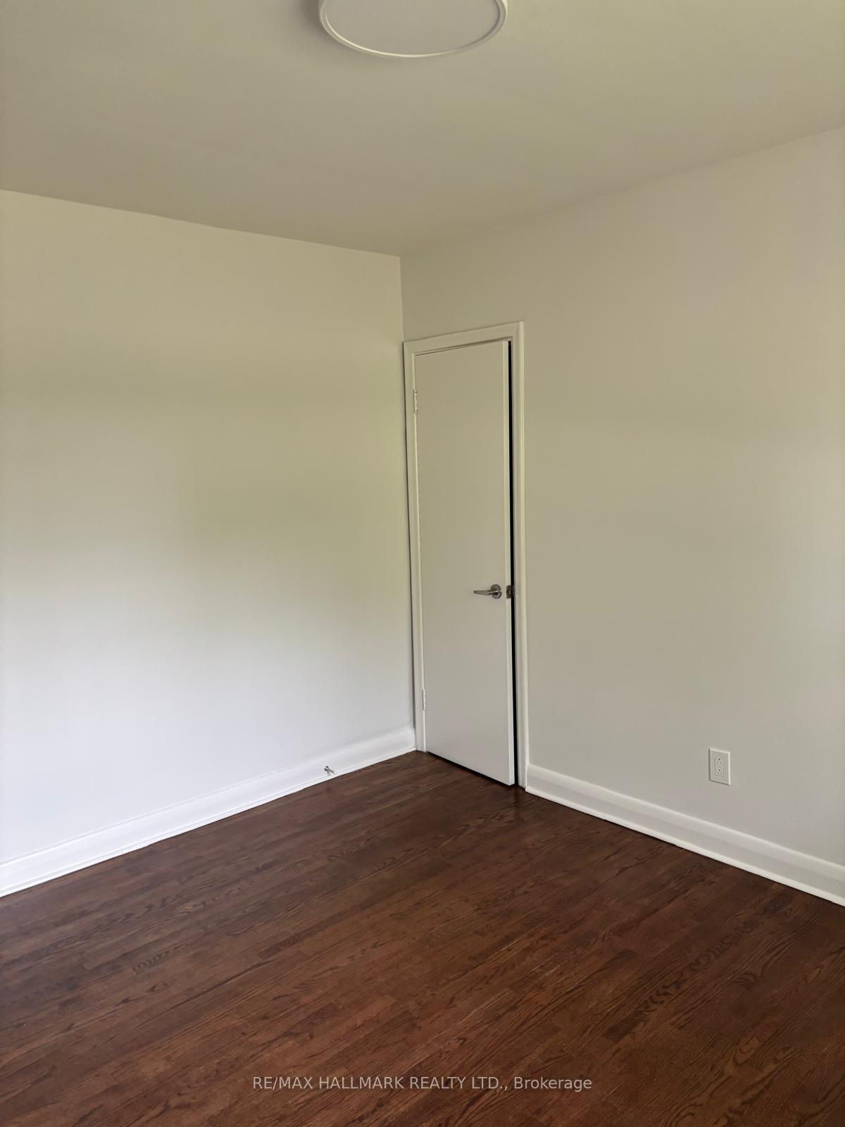 Photo 10 of 34 Meadowacres Drive, Scarborough, Tam O'Shanter-Sullivan — HOMEH