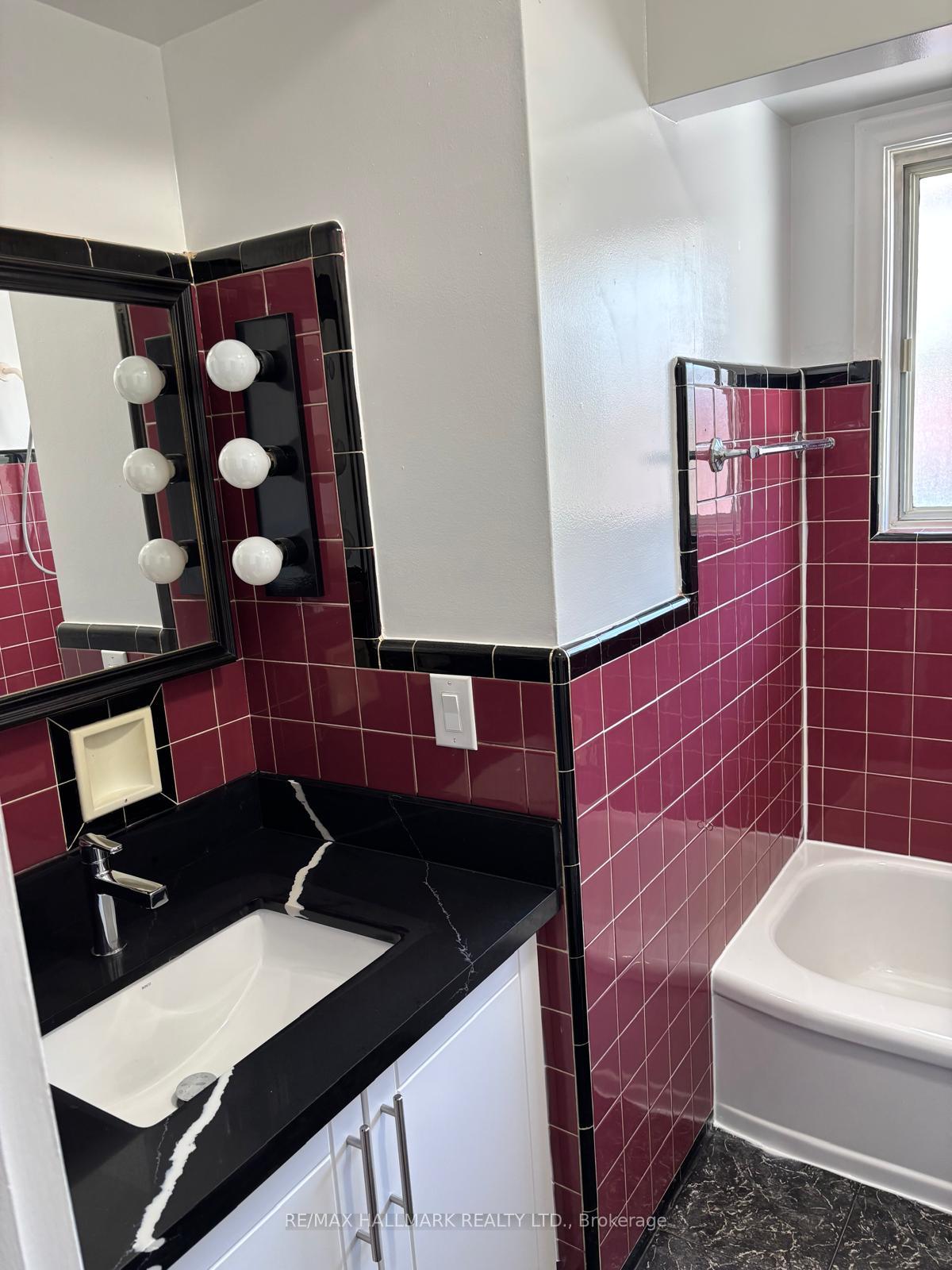 Photo 15 of 34 Meadowacres Drive, Scarborough, Tam O'Shanter-Sullivan — HOMEH