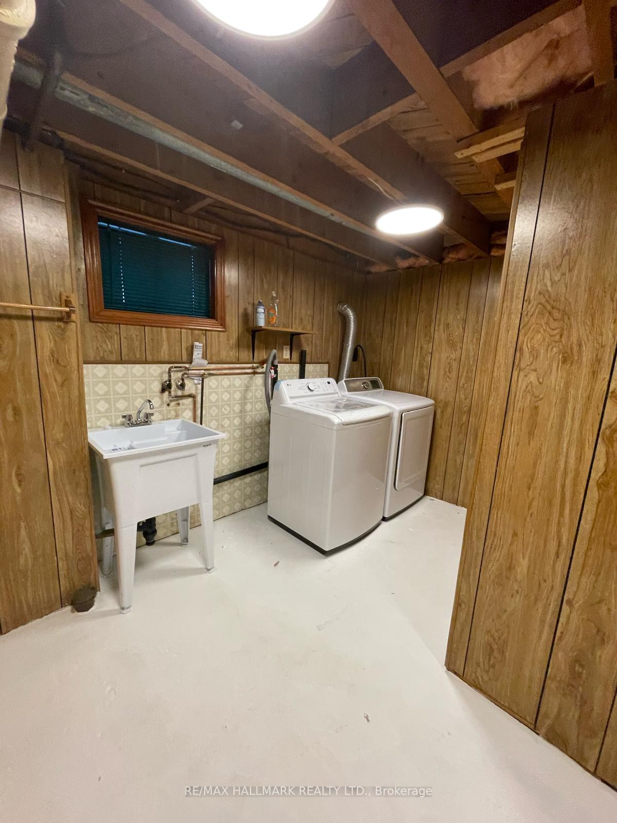 Photo 17 of 34 Meadowacres Drive, Scarborough, Tam O'Shanter-Sullivan — HOMEH
