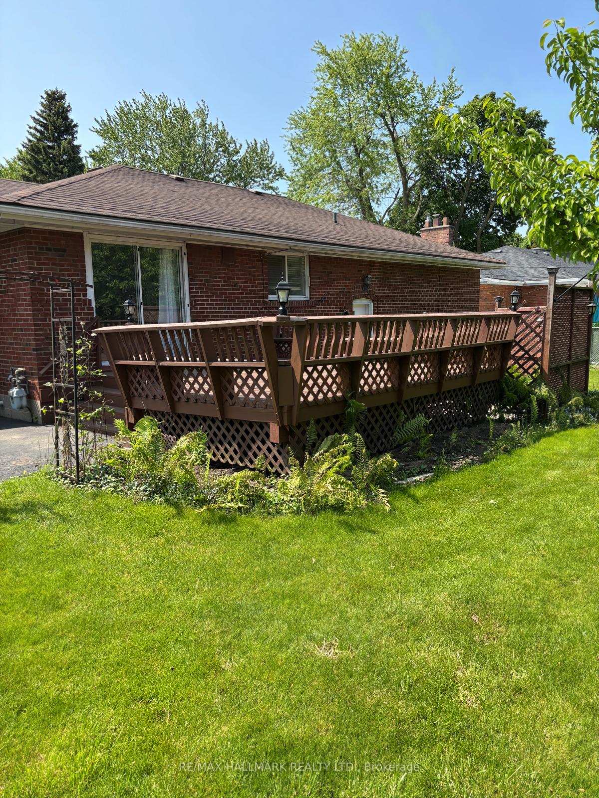 Photo 19 of 34 Meadowacres Drive, Scarborough, Tam O'Shanter-Sullivan — HOMEH