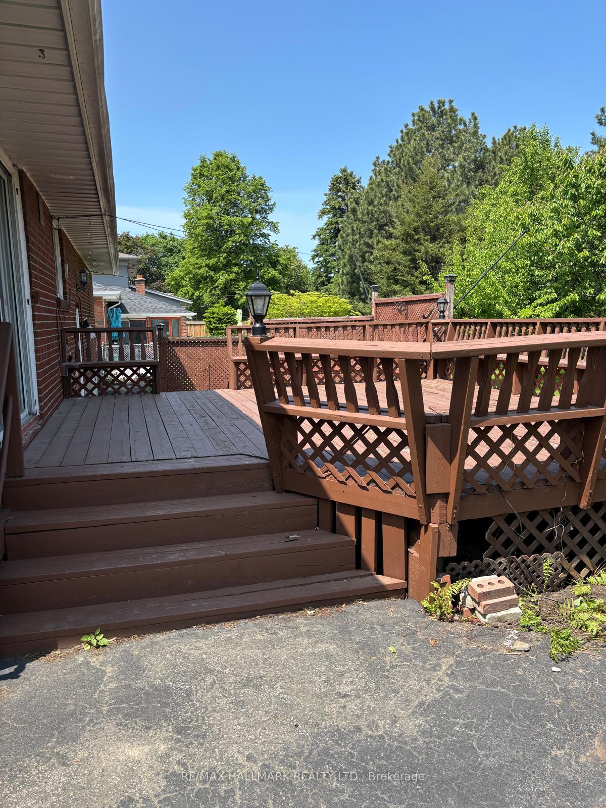Photo 20 of 34 Meadowacres Drive, Scarborough, Tam O'Shanter-Sullivan — HOMEH