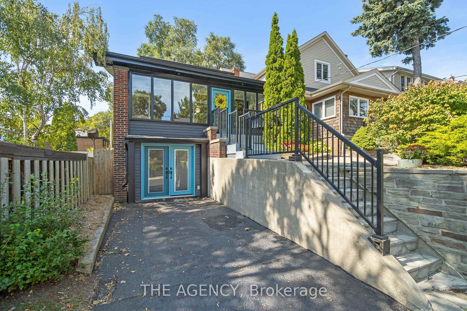 Photo 5 of 172 Brookside Drive, Toronto, East End-Danforth — HOMEH