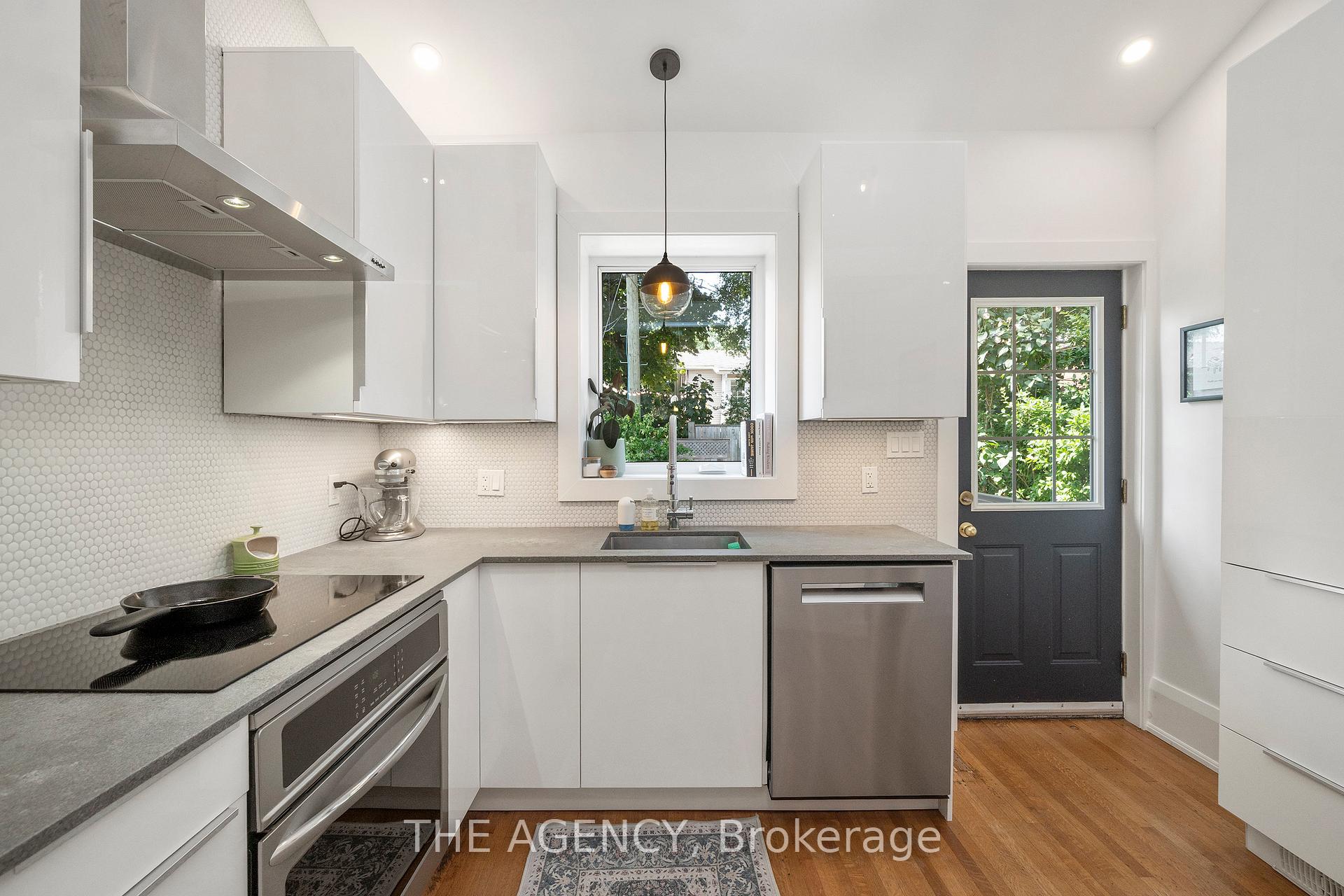 Photo 17 of 172 Brookside Drive, Toronto, East End-Danforth — HOMEH