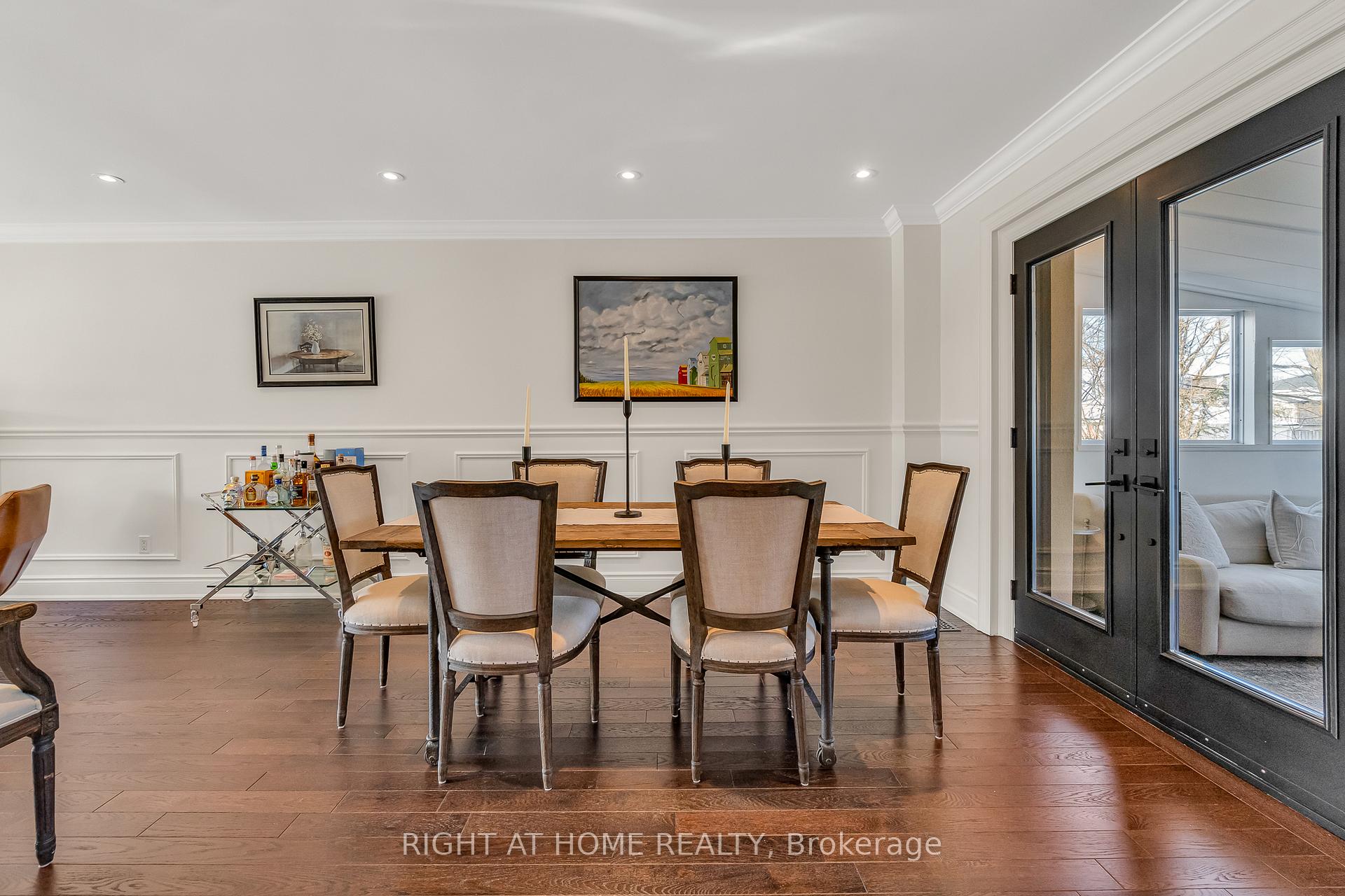 Photo 6 of 92 Ridgevale Drive, Toronto, Englemount-Lawrence — HOMEH