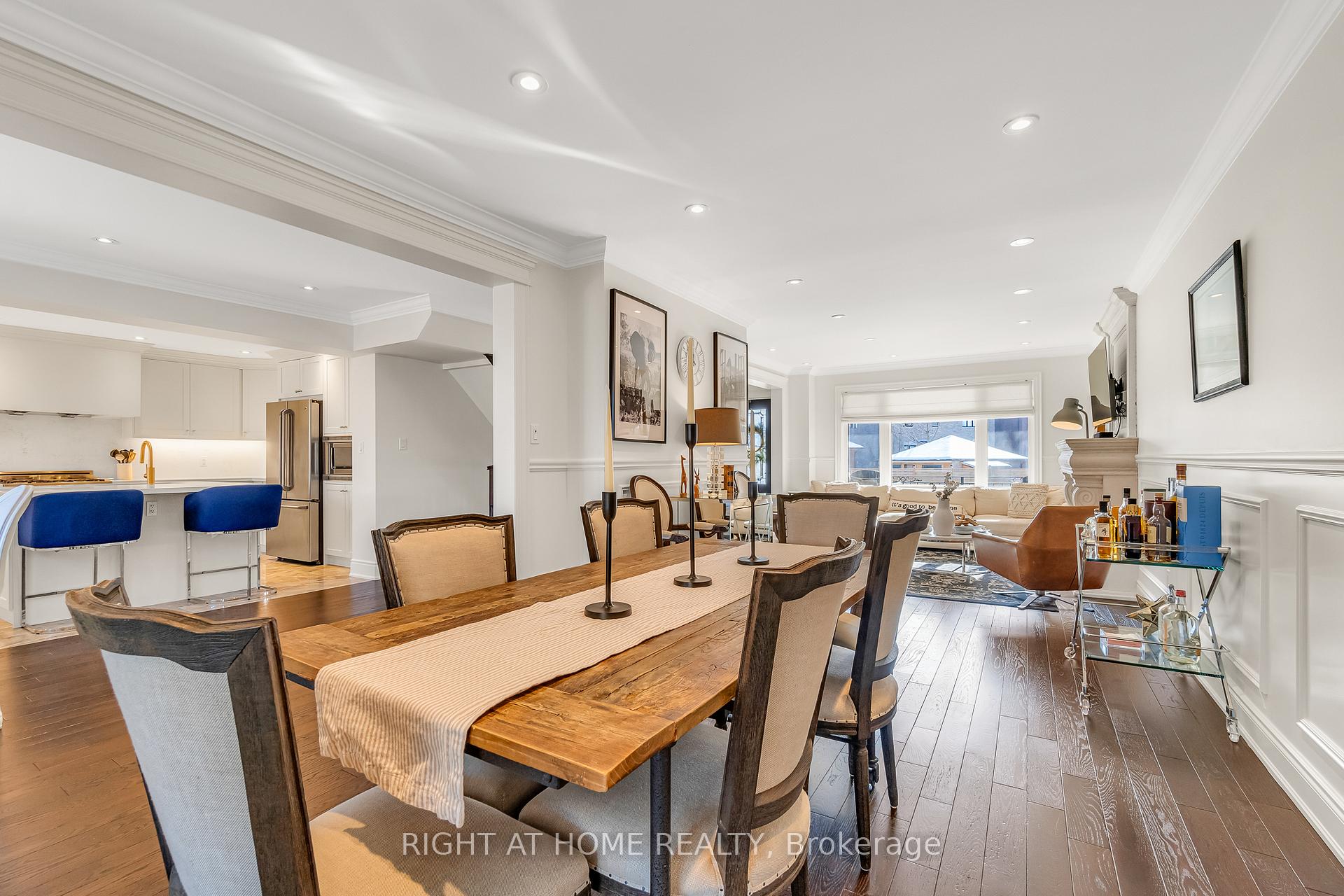 Photo 7 of 92 Ridgevale Drive, Toronto, Englemount-Lawrence — HOMEH