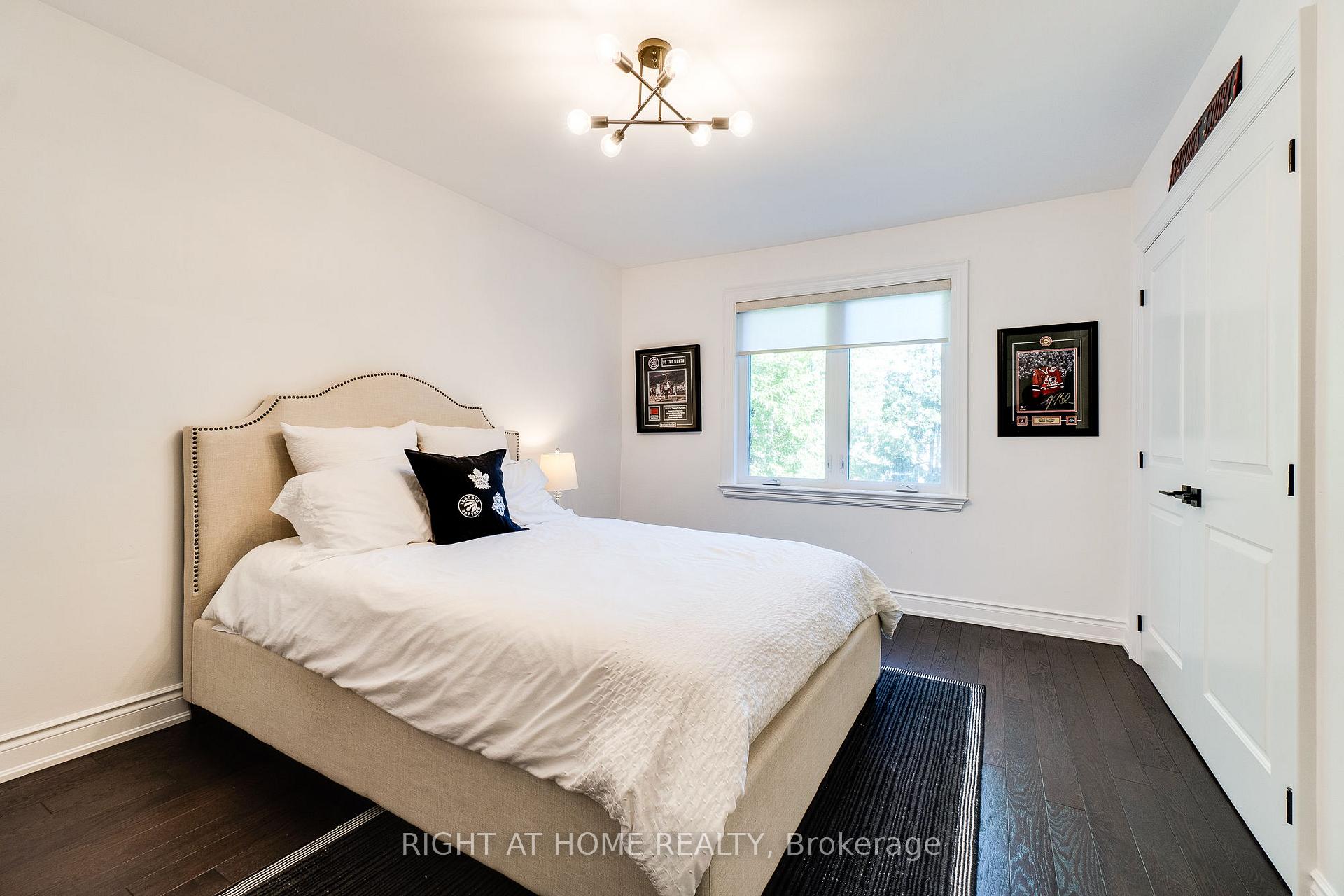 Photo 21 of 92 Ridgevale Drive, Toronto, Englemount-Lawrence — HOMEH