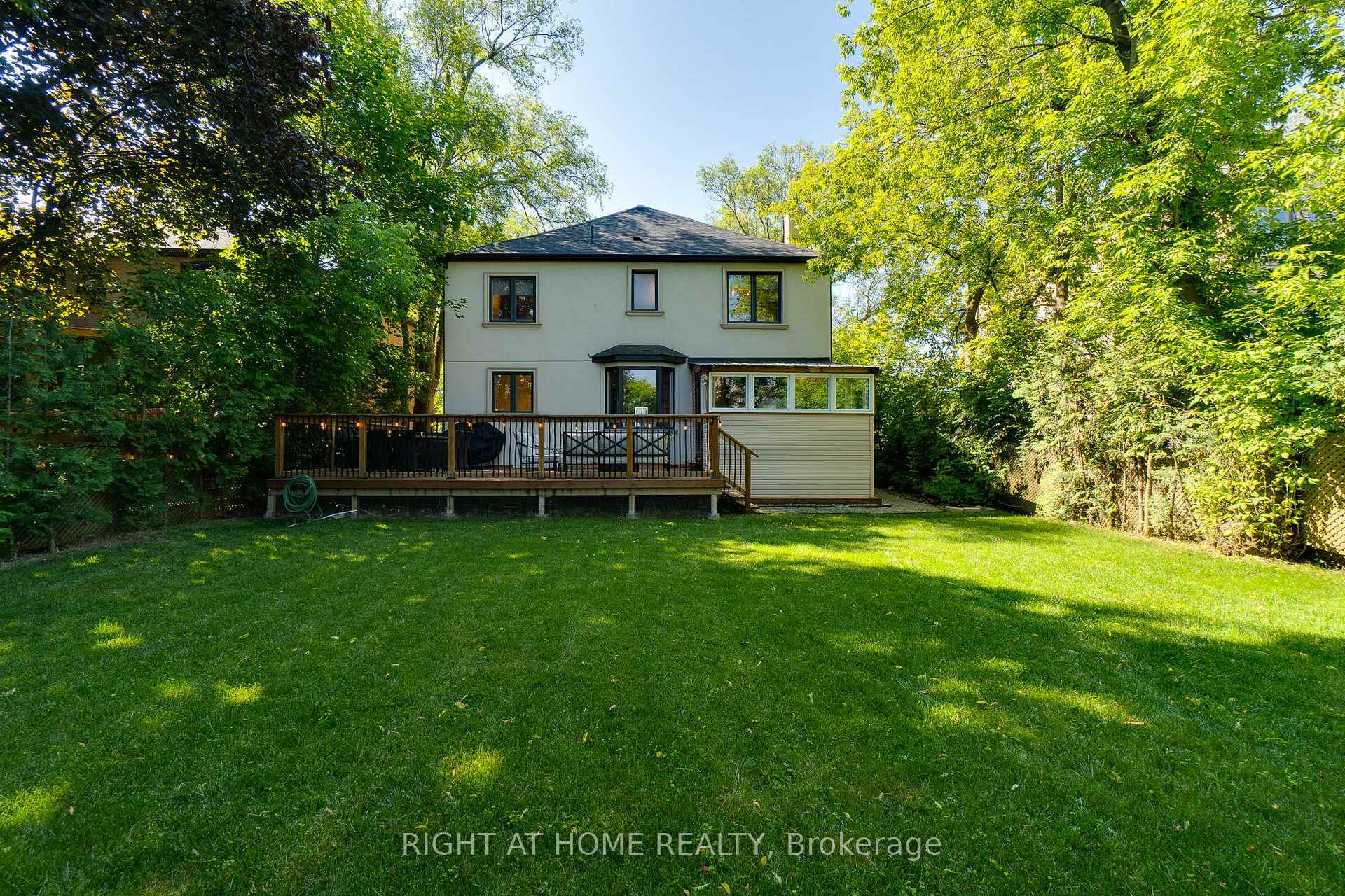 Photo 32 of 92 Ridgevale Drive, Toronto, Englemount-Lawrence — HOMEH