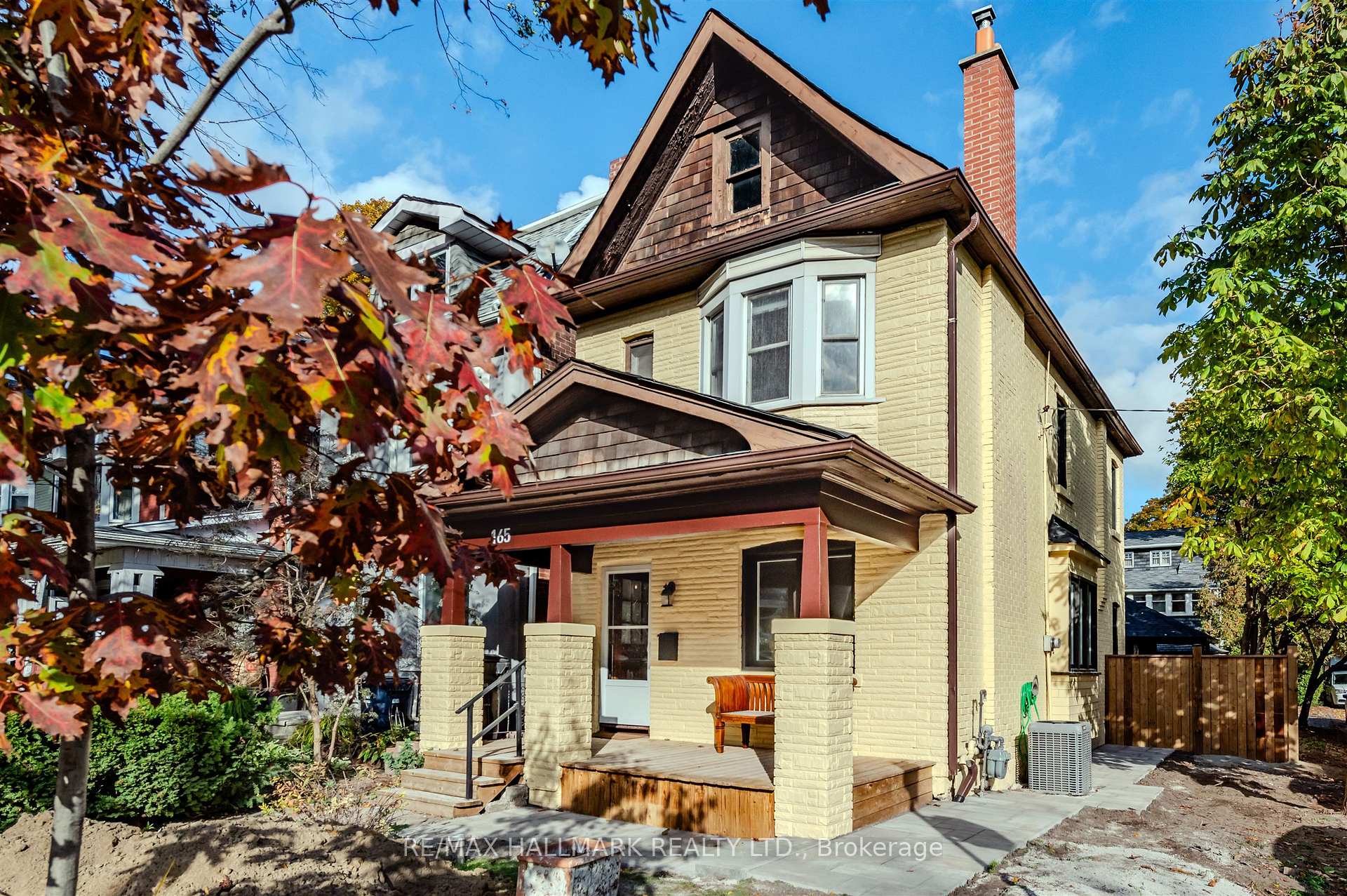 Front of 165 Wineva Avenue
