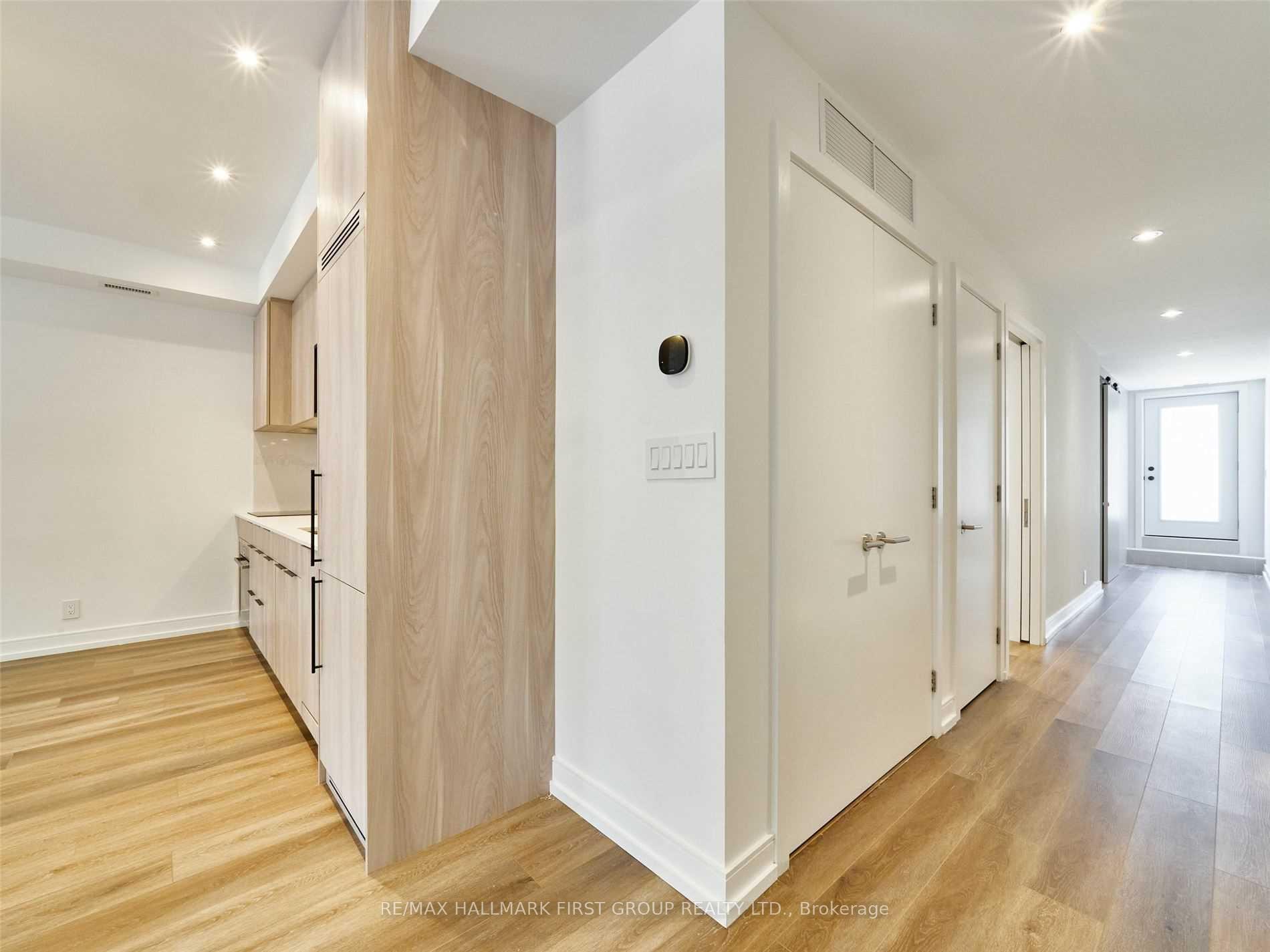Photo 6 of Unit Upper, 2602 Yonge Street, Toronto, Lawrence Park South — HOMEH