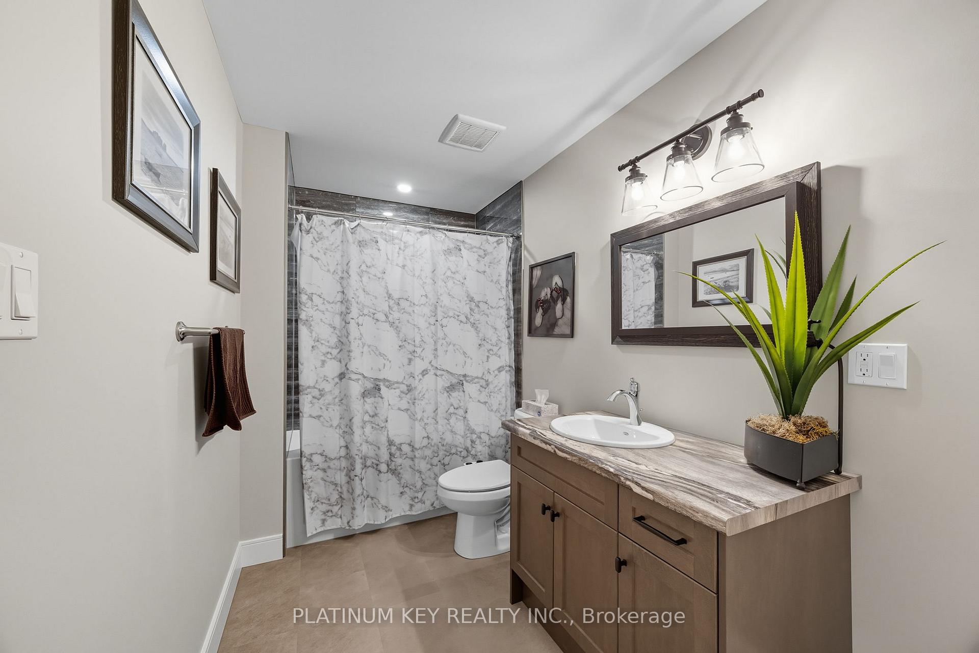 Photo 27 of 140 Collins Way, Strathroy-Caradoc, SE — HOMEH