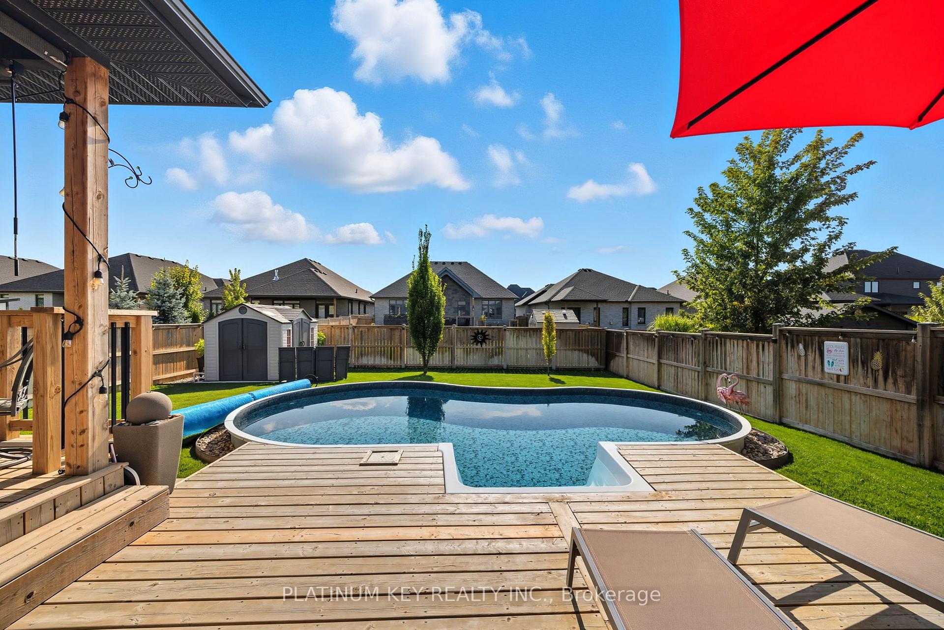 Photo 29 of 140 Collins Way, Strathroy-Caradoc, SE — HOMEH