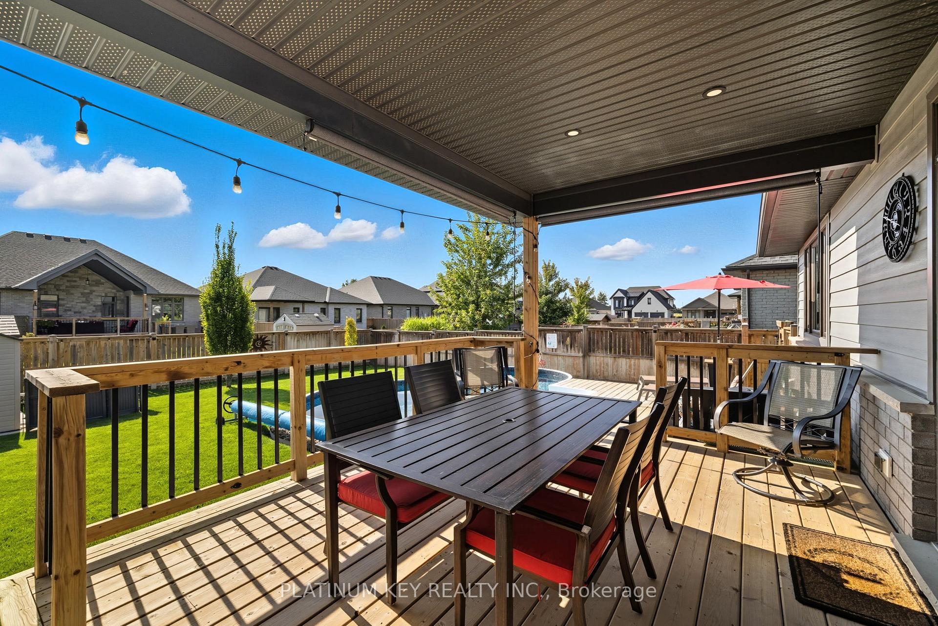 Photo 31 of 140 Collins Way, Strathroy-Caradoc, SE — HOMEH
